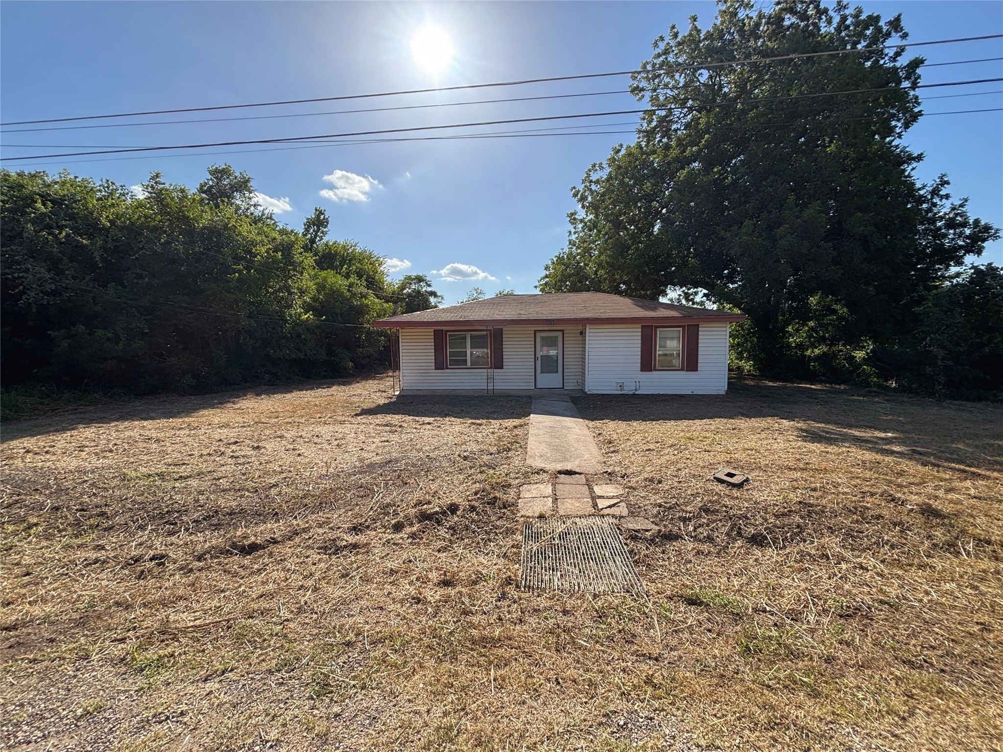 main property photo 25