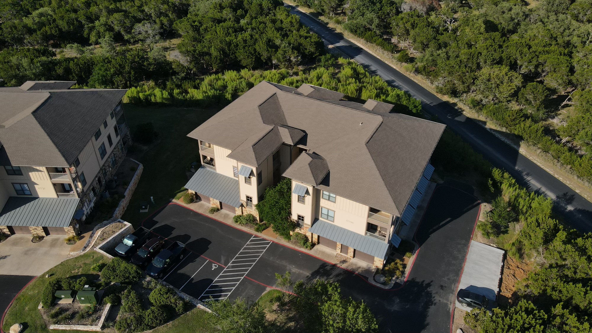 main property photo 13