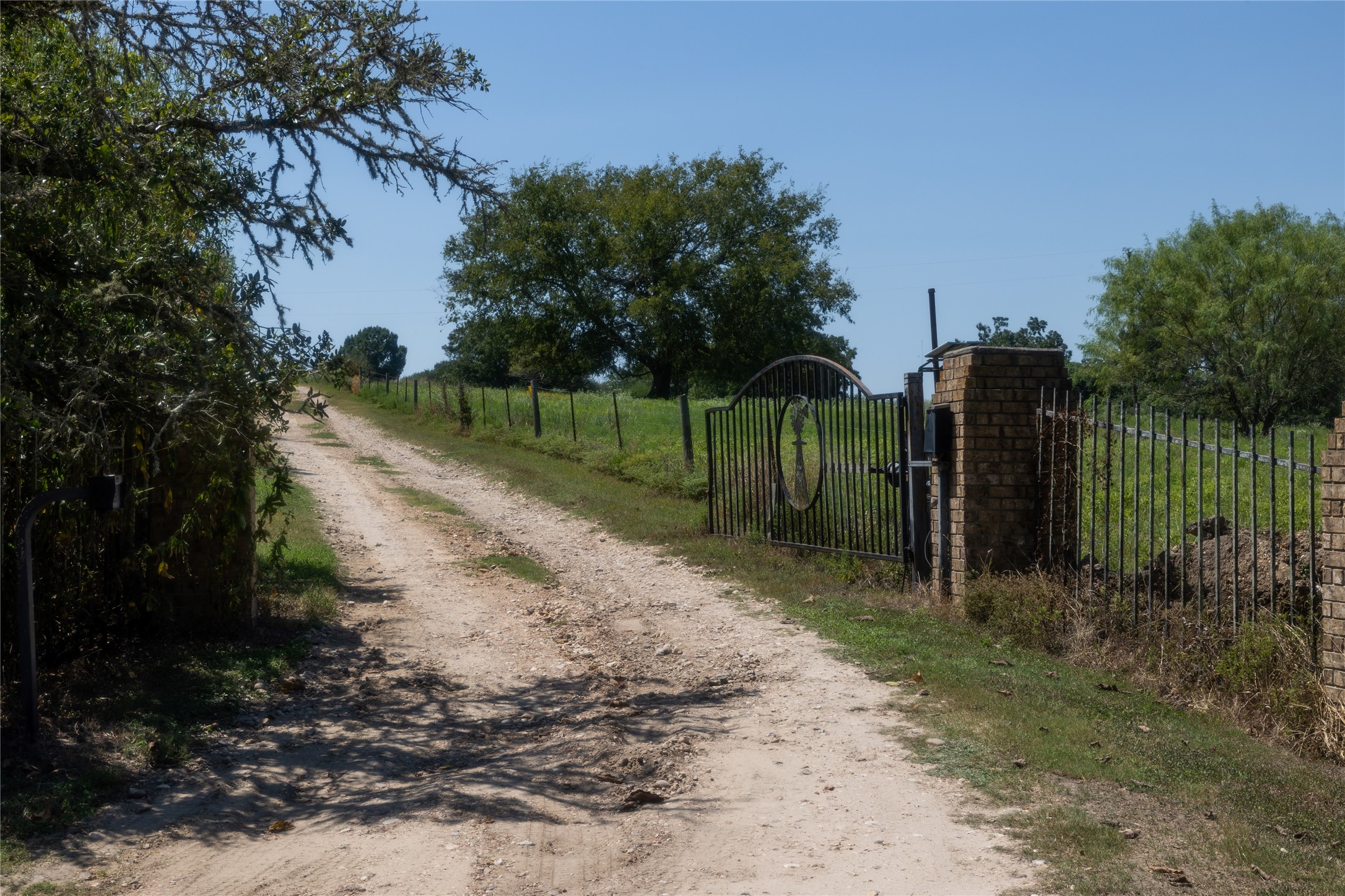 main property photo 9