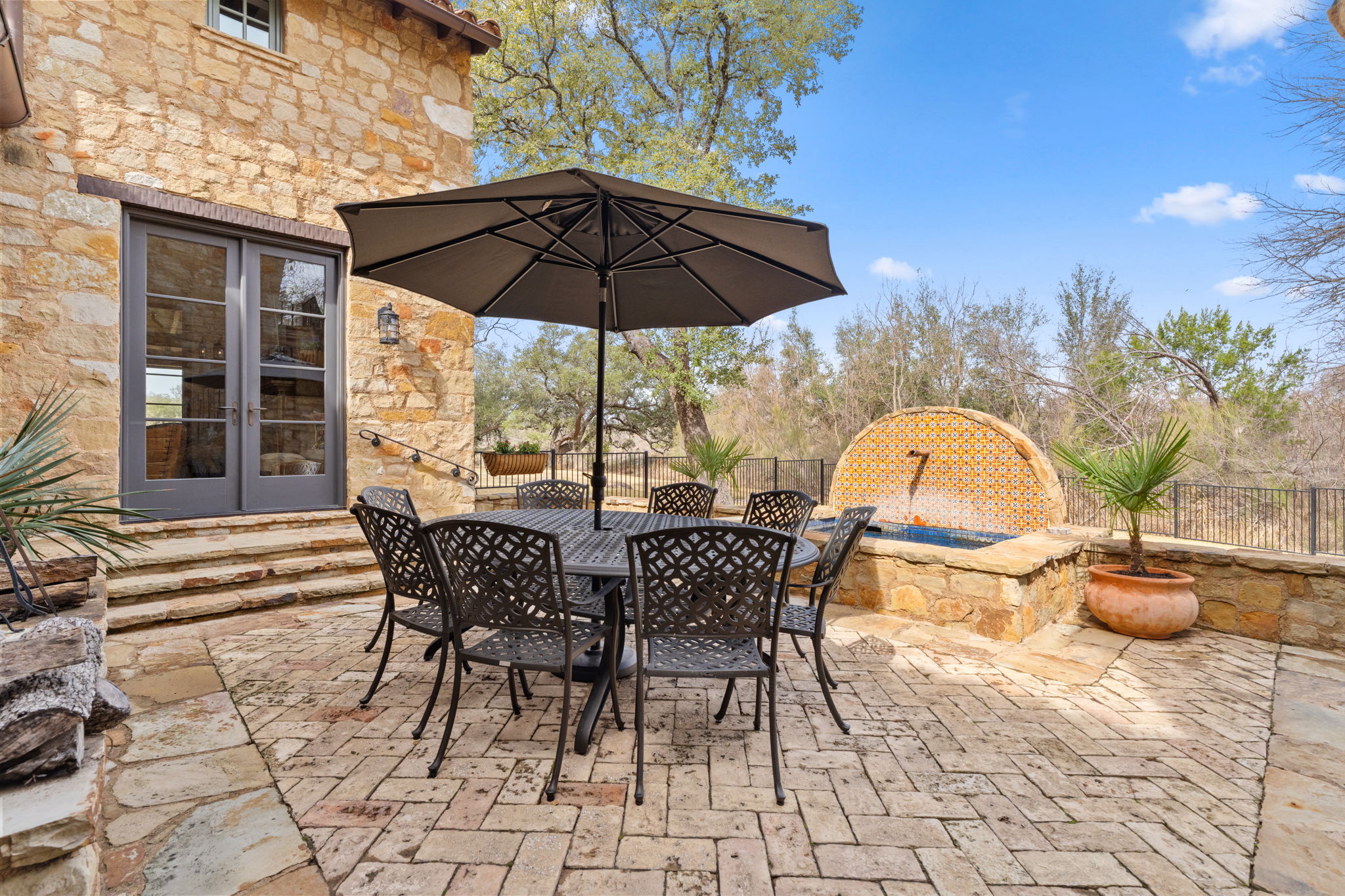 main property photo 24