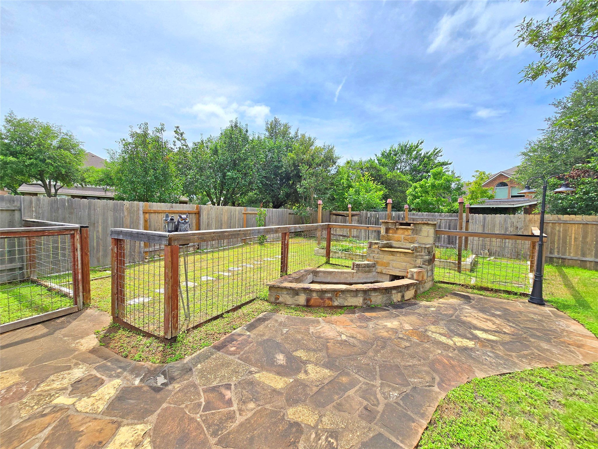 main property photo 19