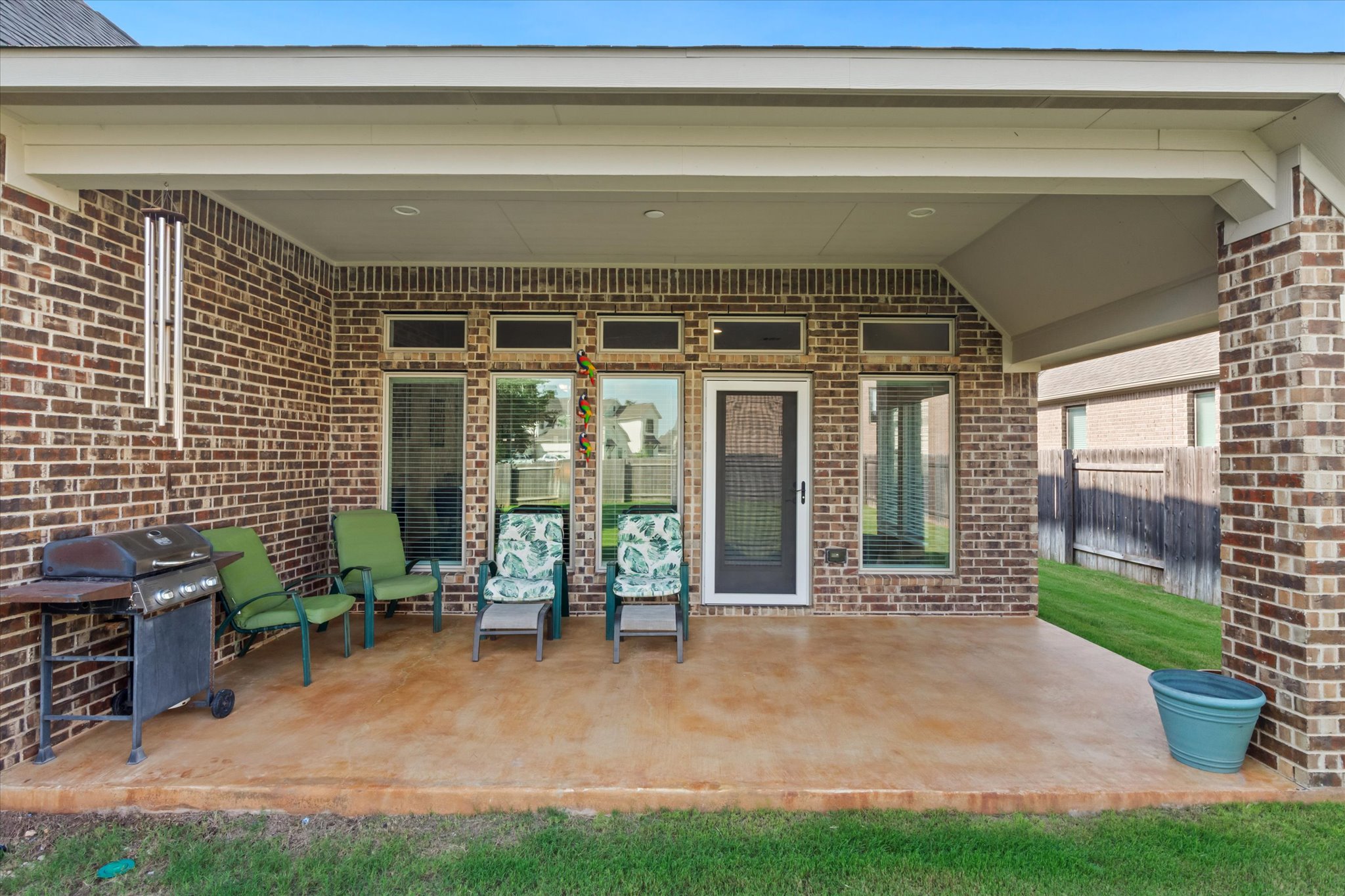 main property photo 33