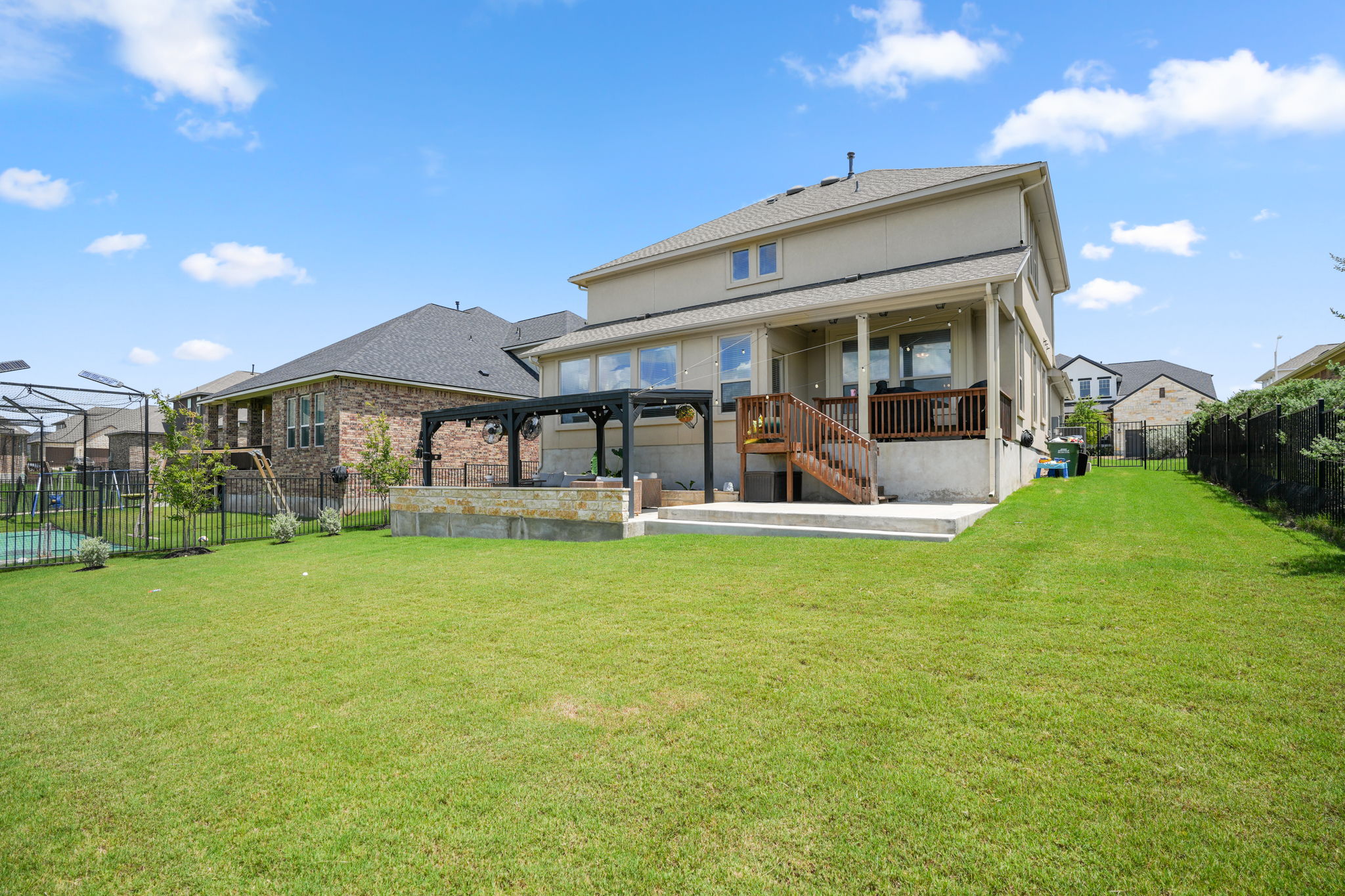 main property photo 32