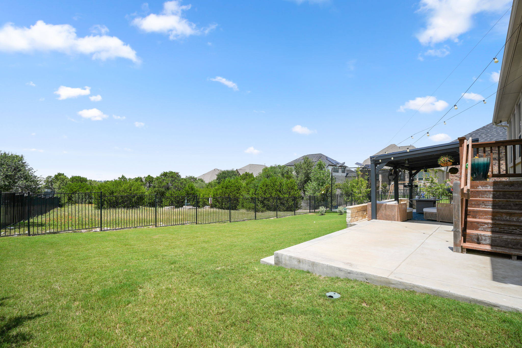 main property photo 34