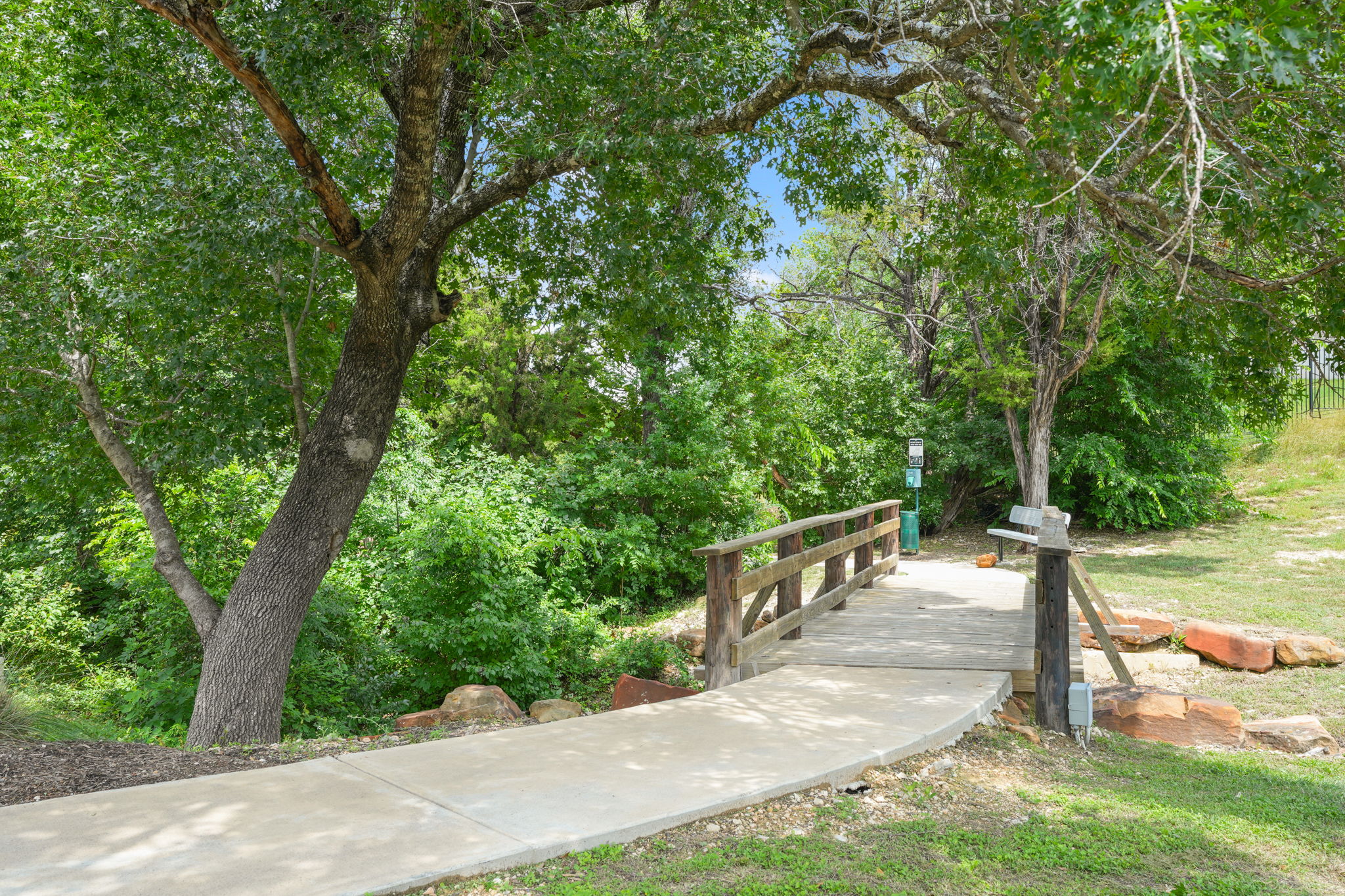 main property photo 37