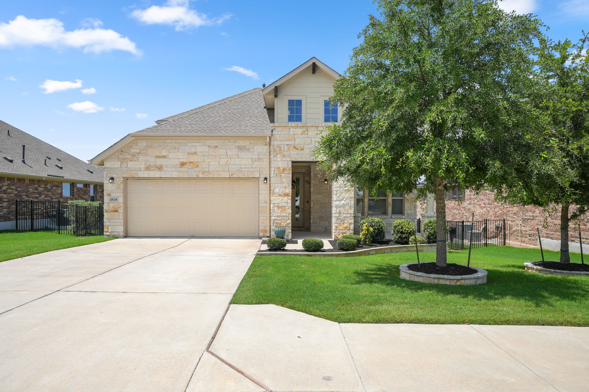 main property photo 8