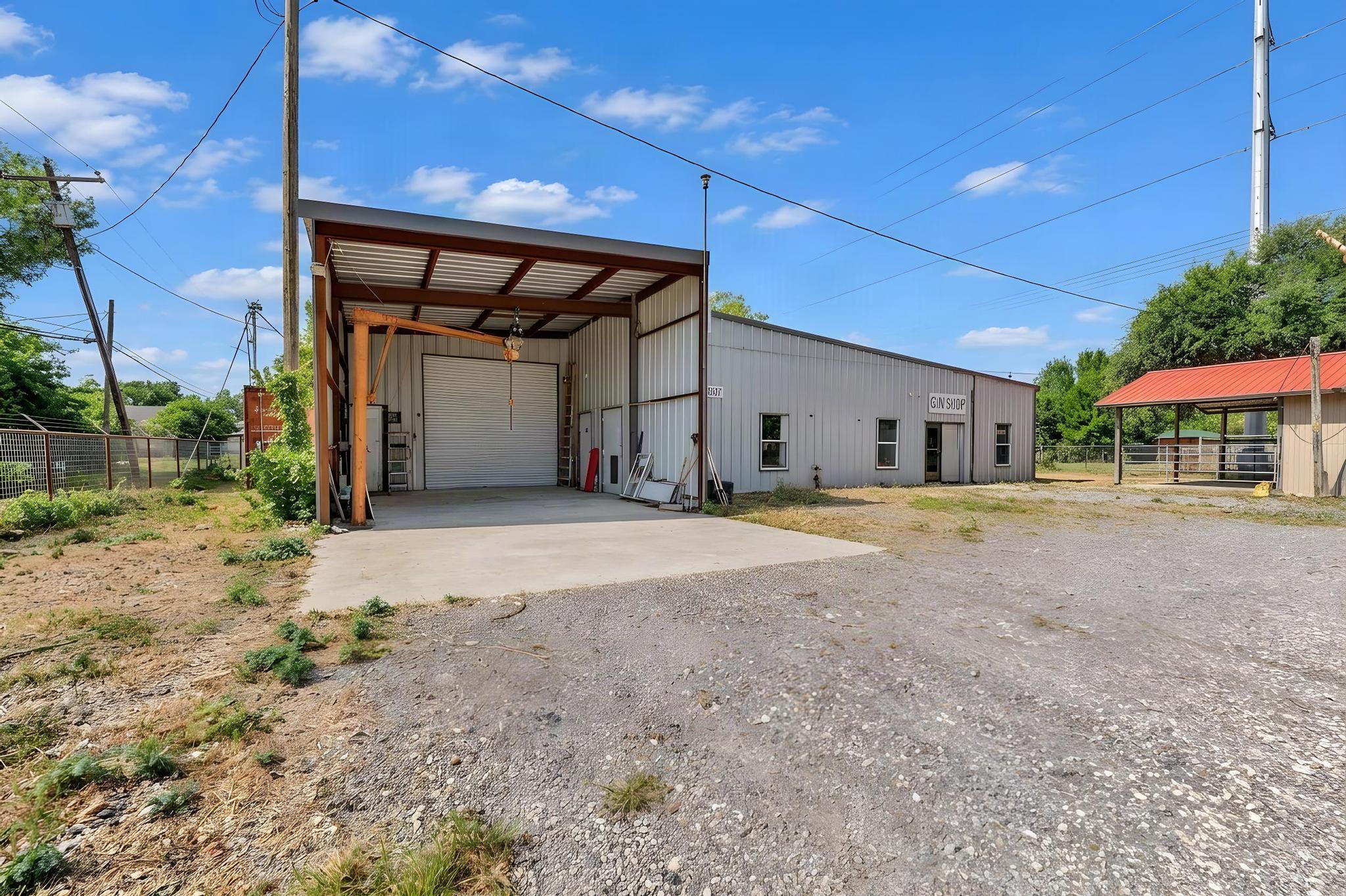 main property photo 3