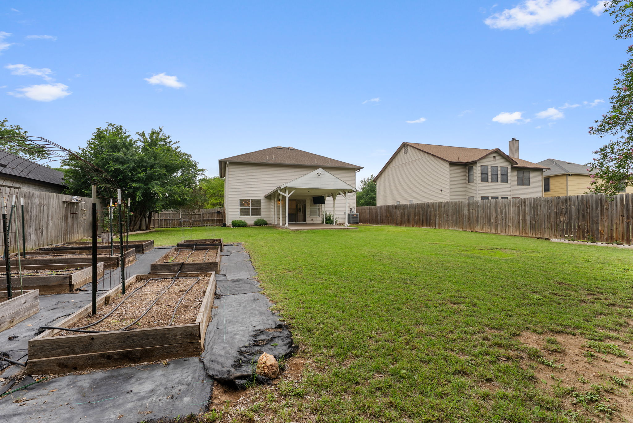 main property photo 36