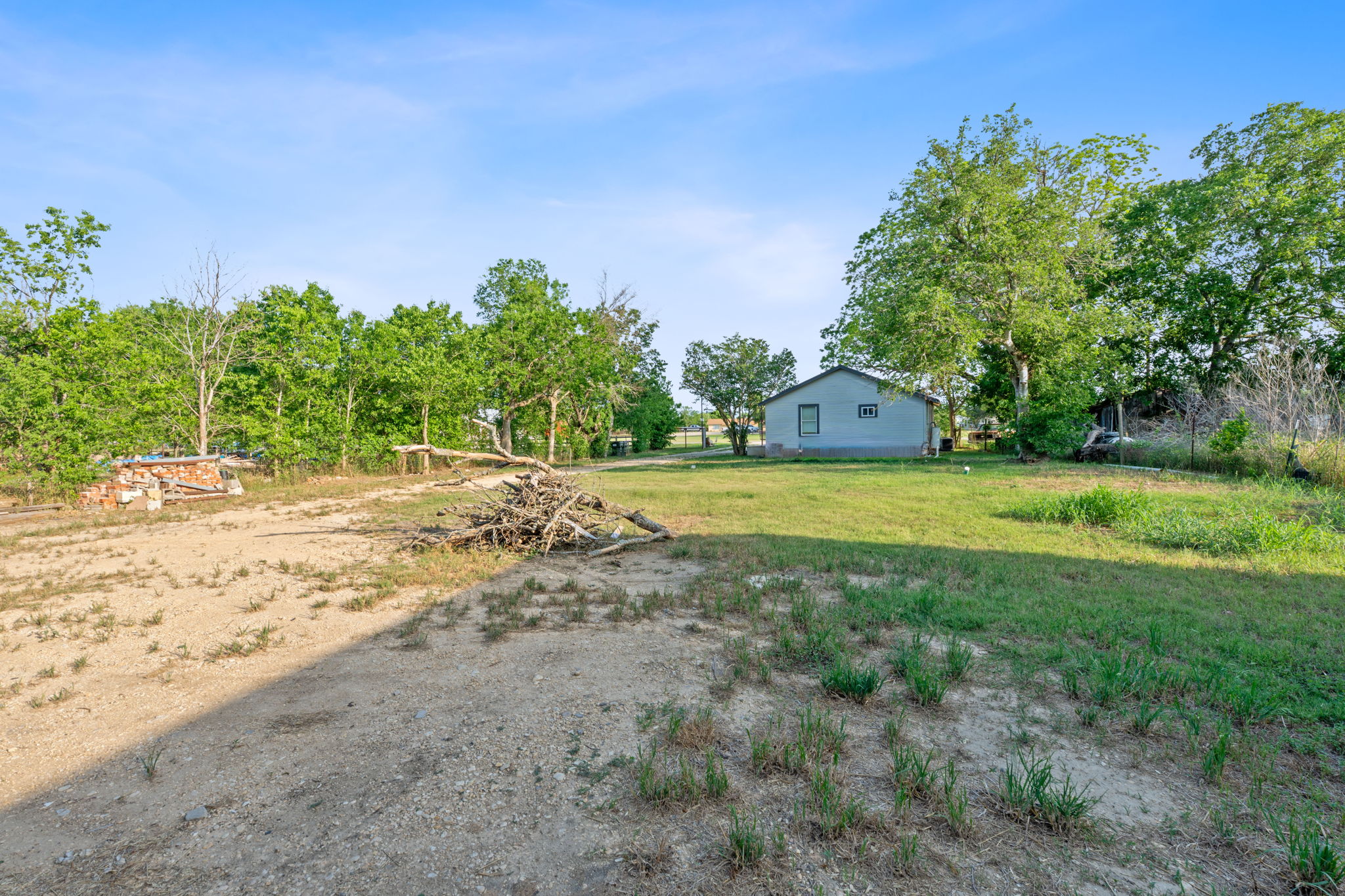 main property photo 7