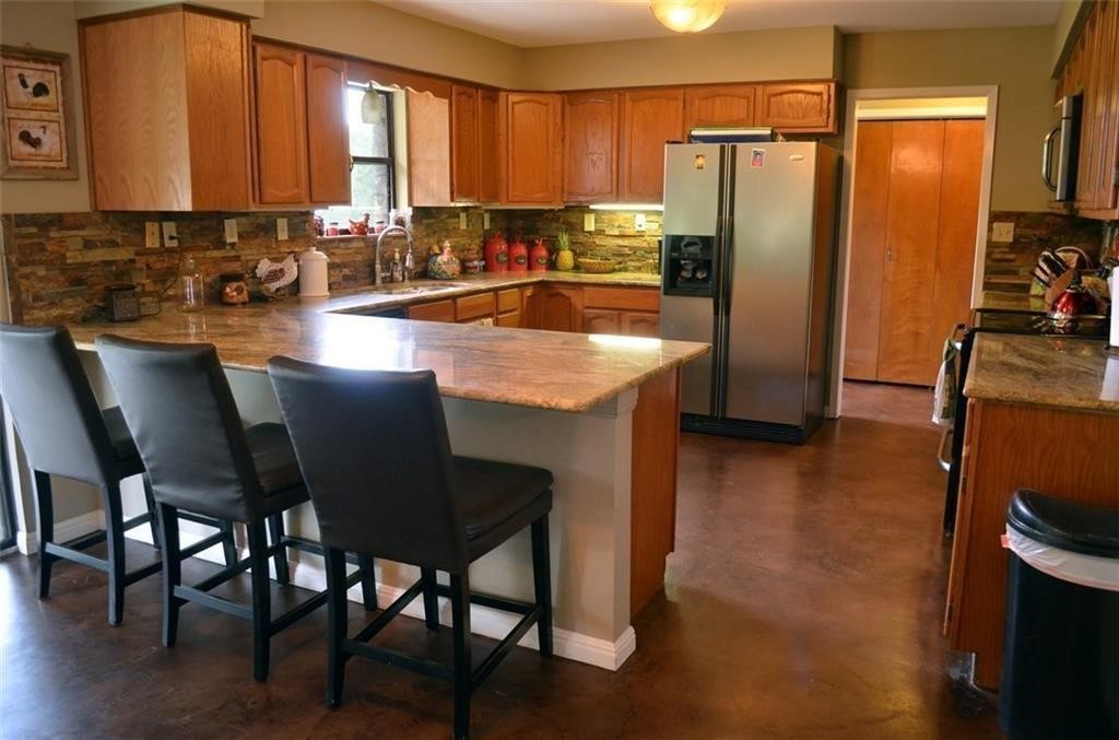 main property photo 8