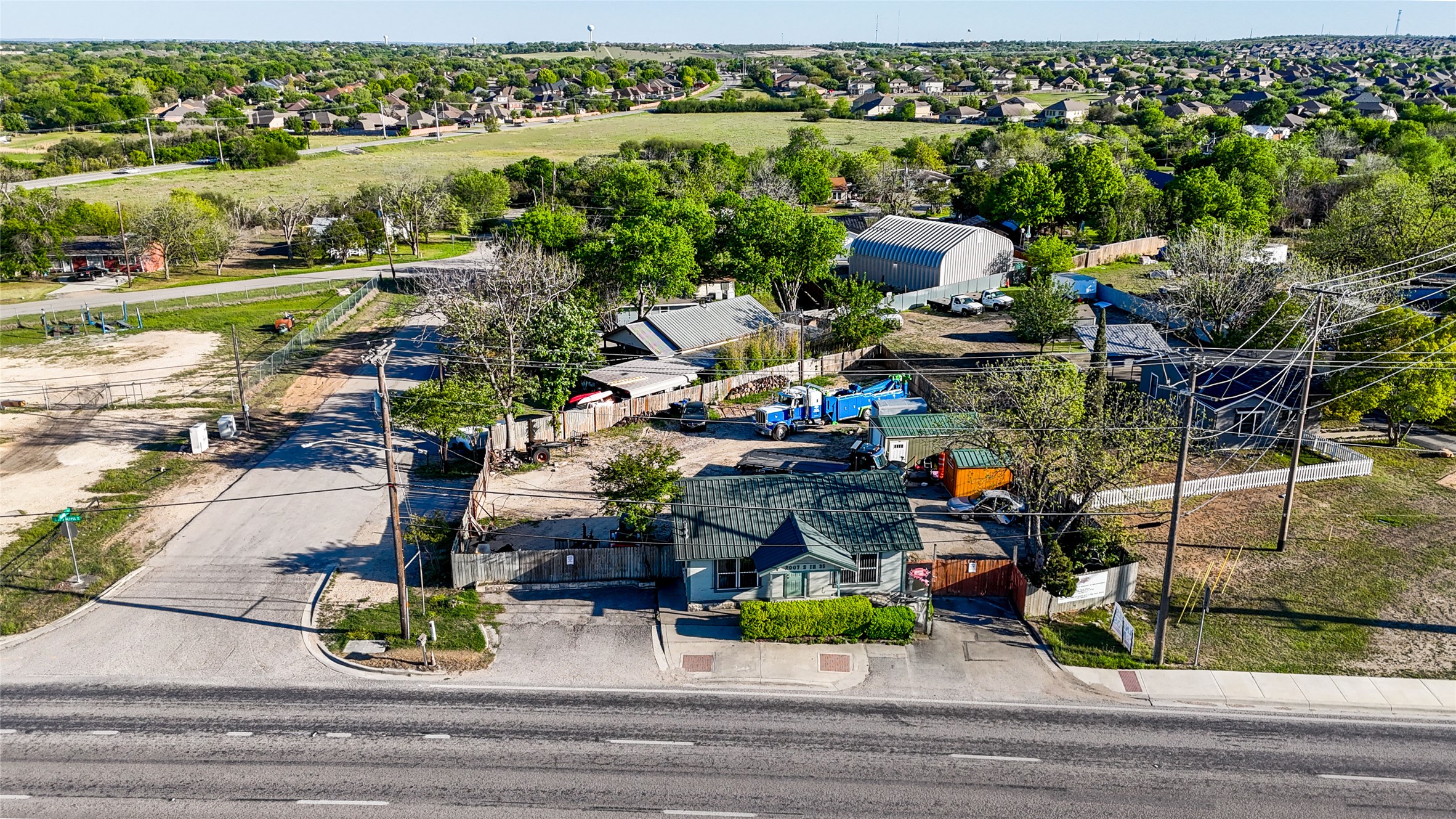 main property photo 29