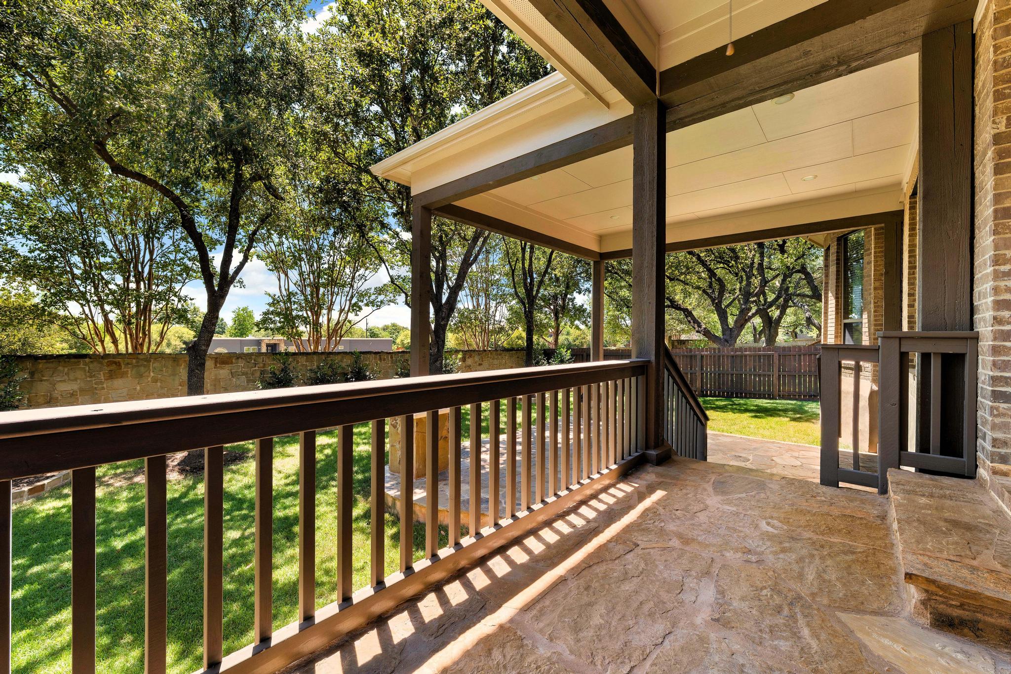 main property photo 34