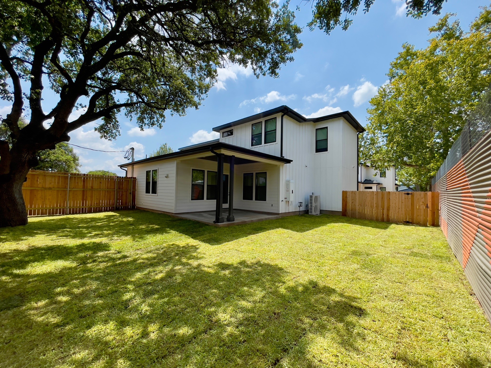 main property photo 21