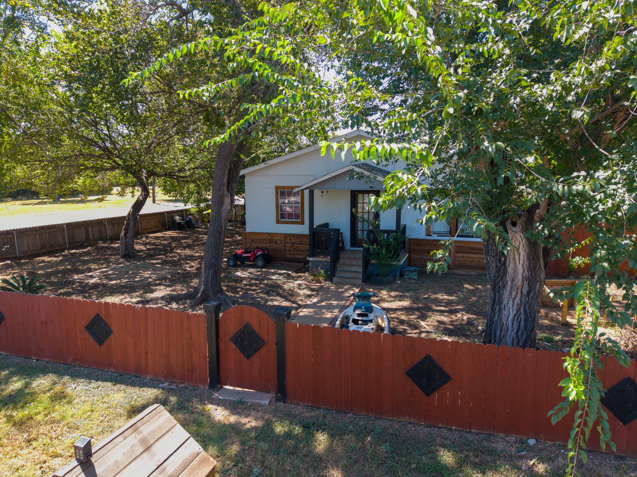 main property photo 7