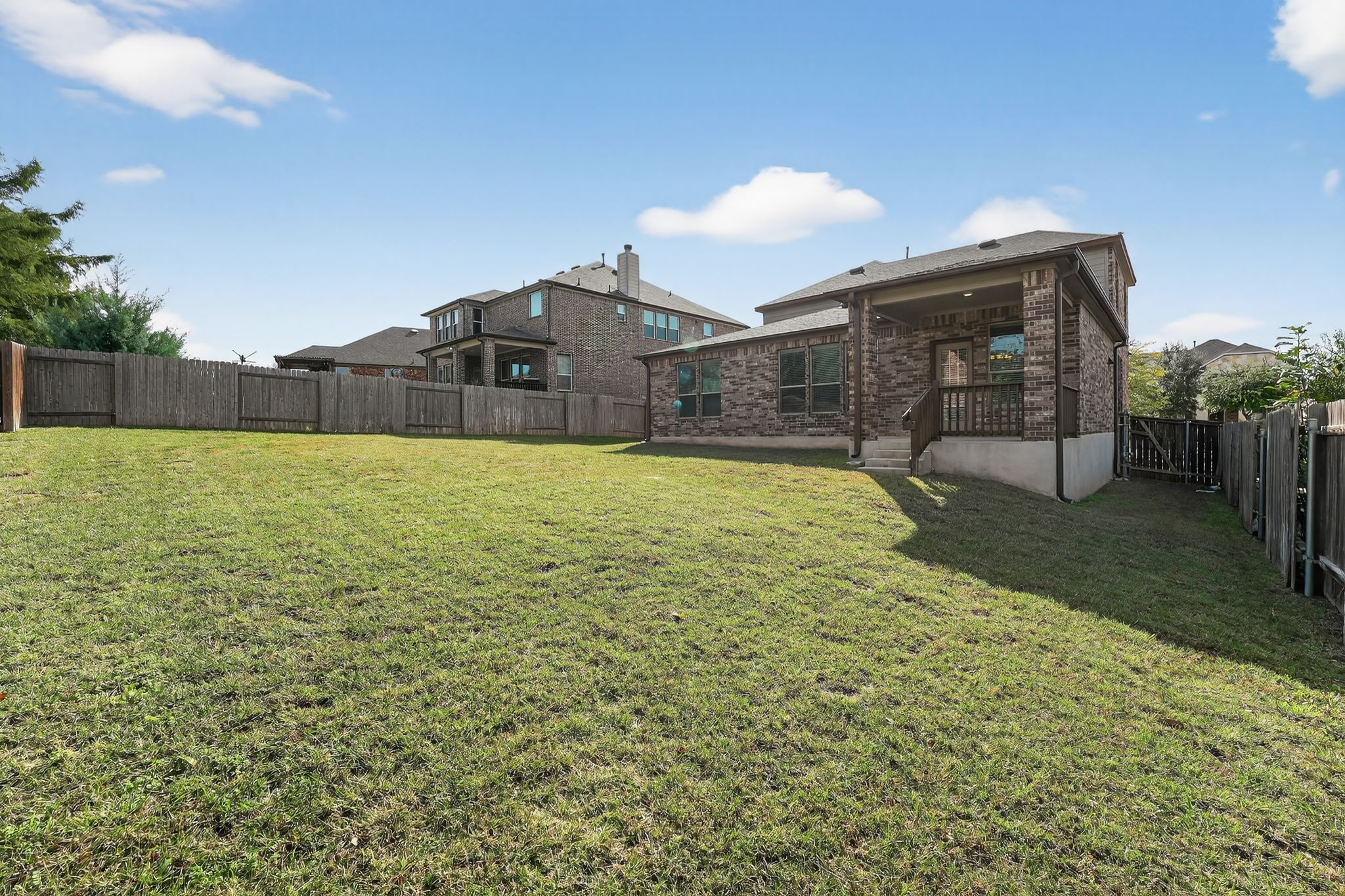 main property photo 8