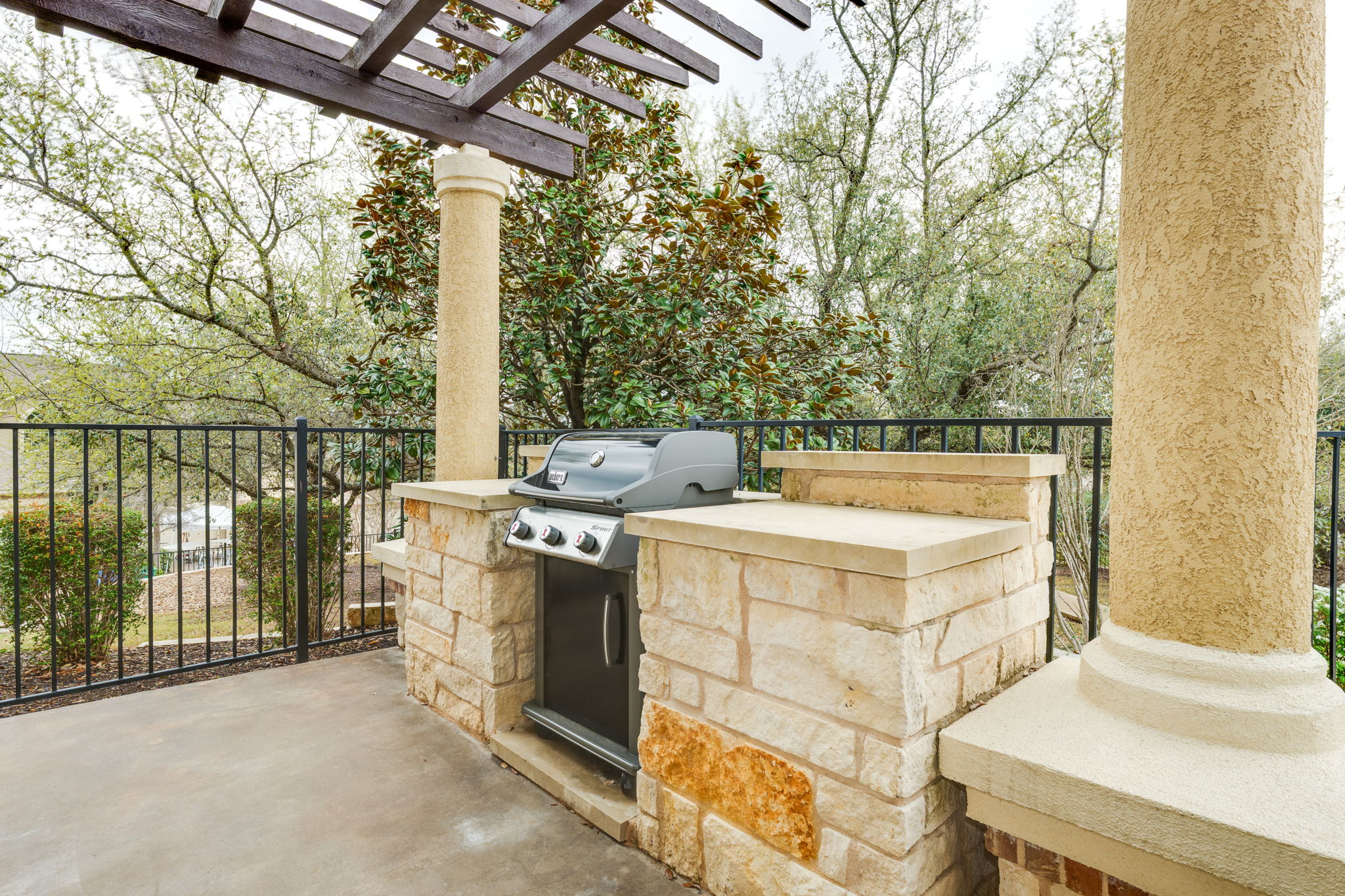 main property photo 36