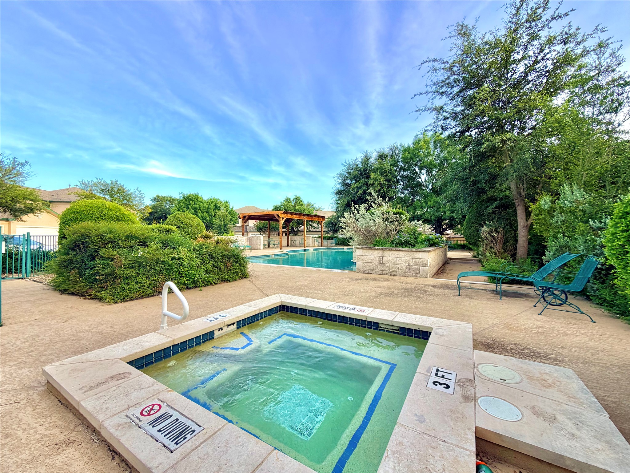 main property photo 29
