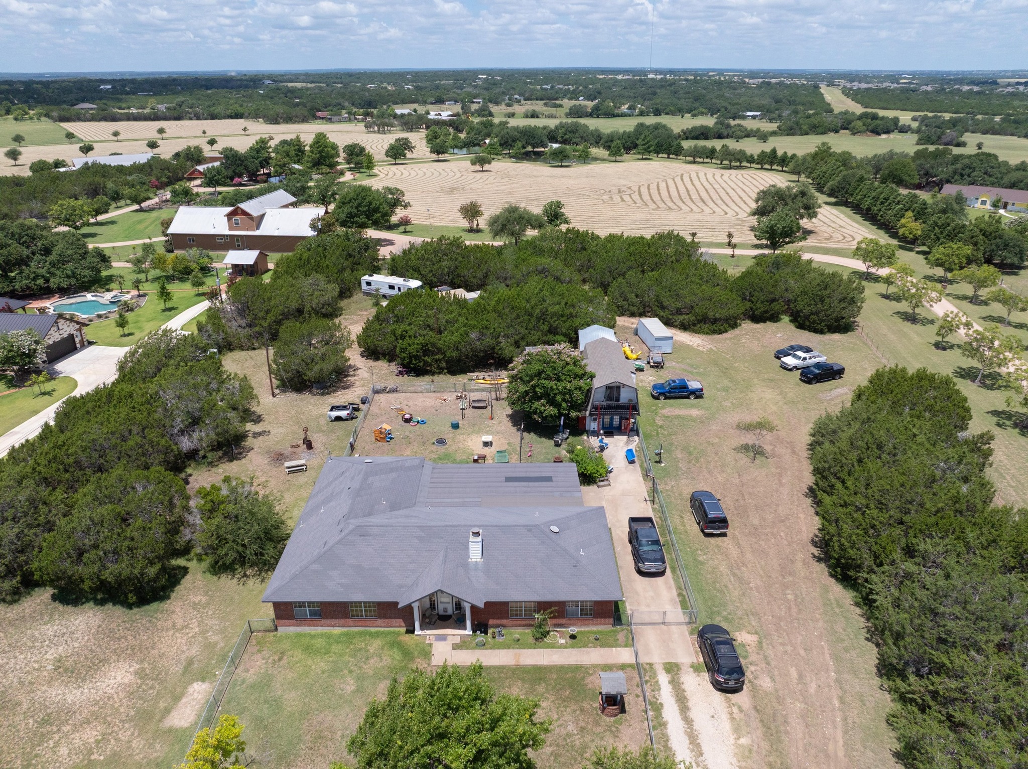 main property photo 16