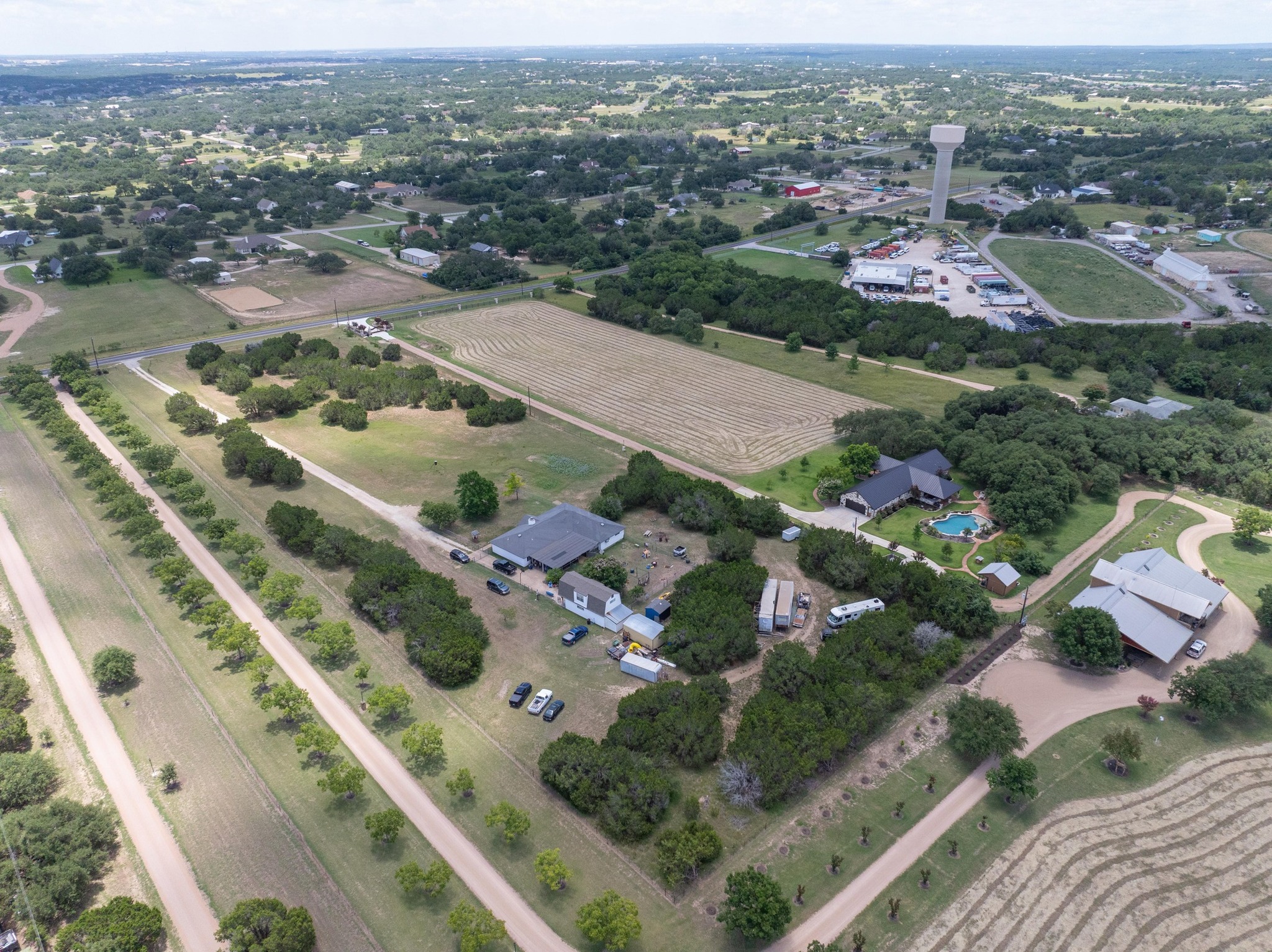 main property photo 4