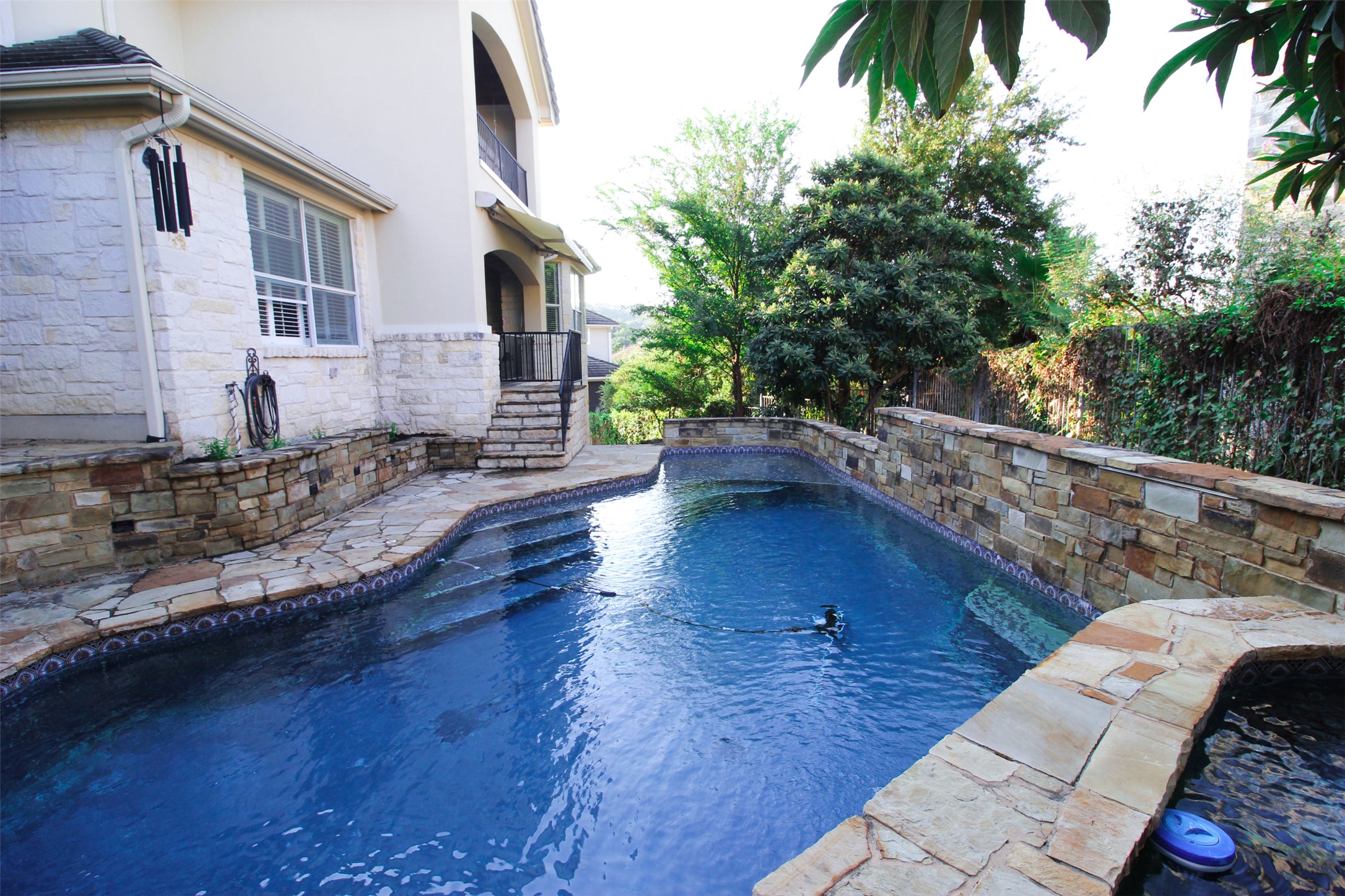 main property photo 31