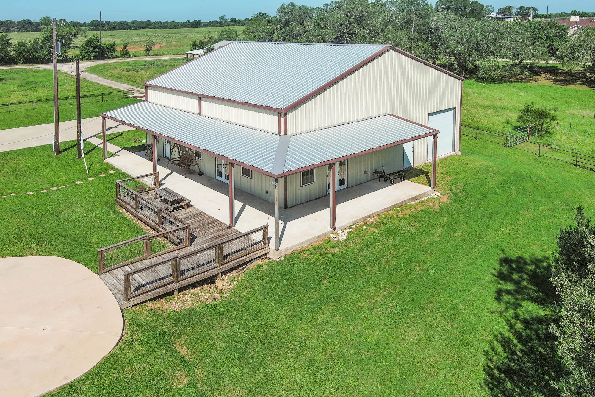 main property photo 19