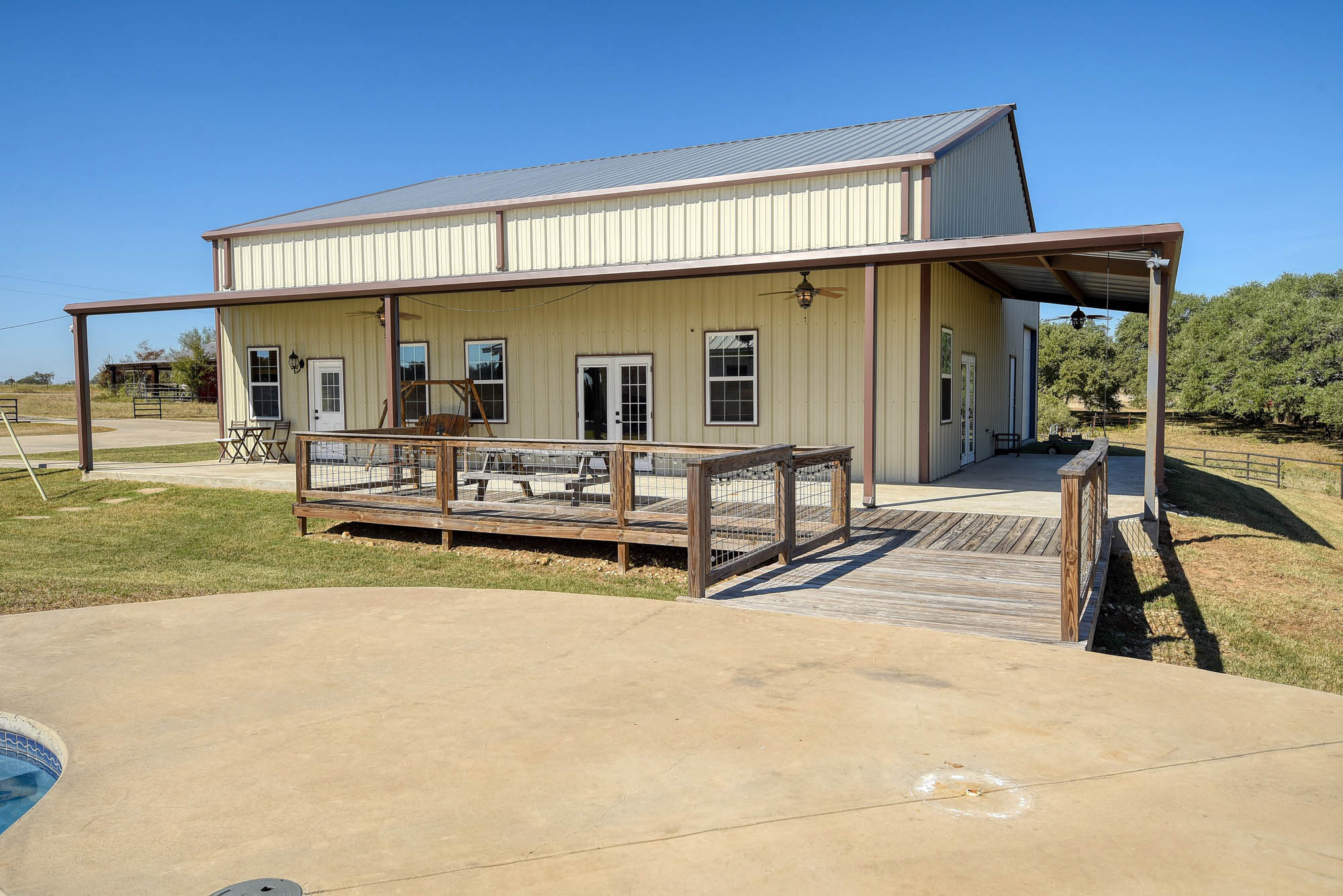 main property photo 20