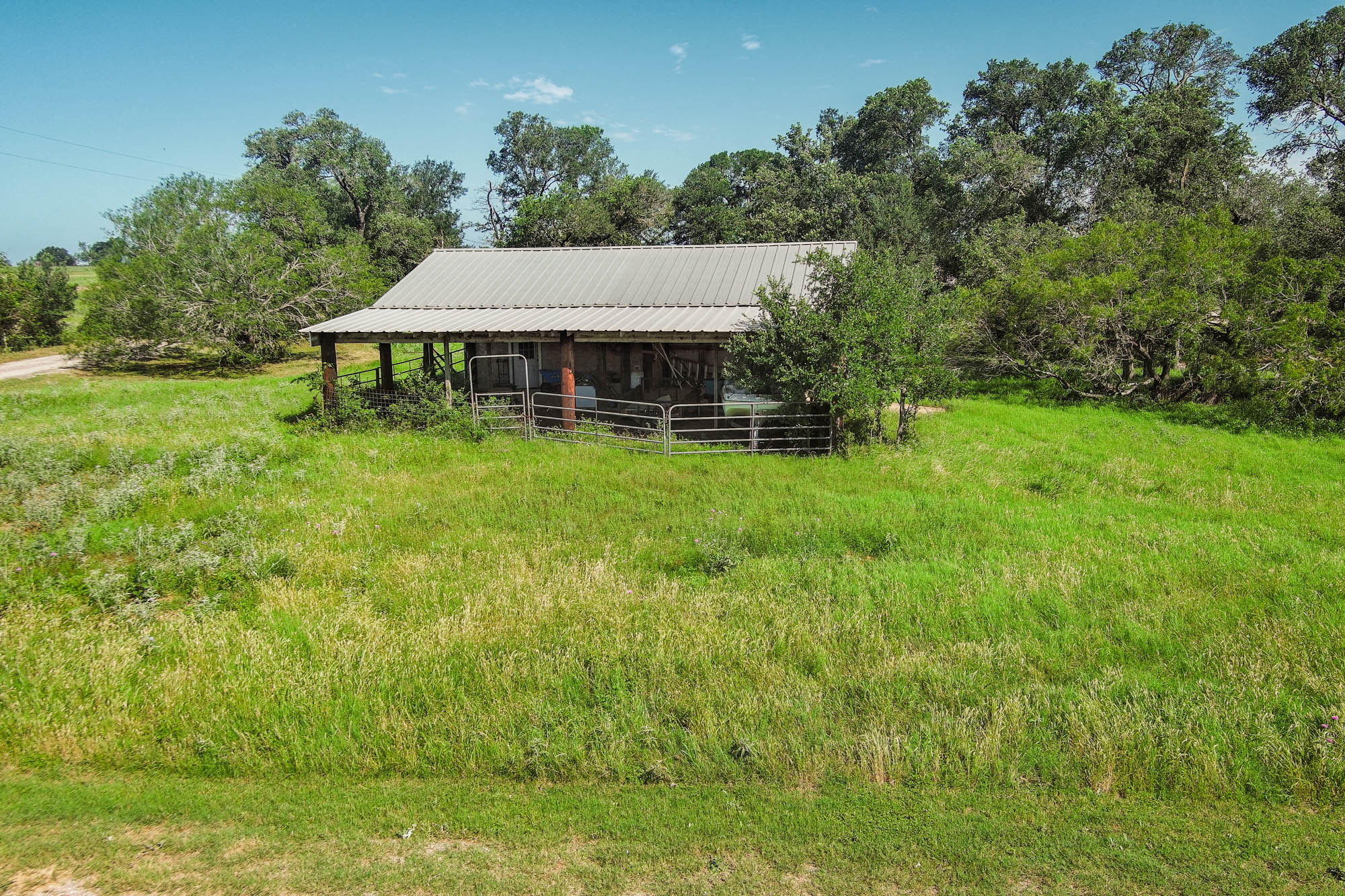 main property photo 34