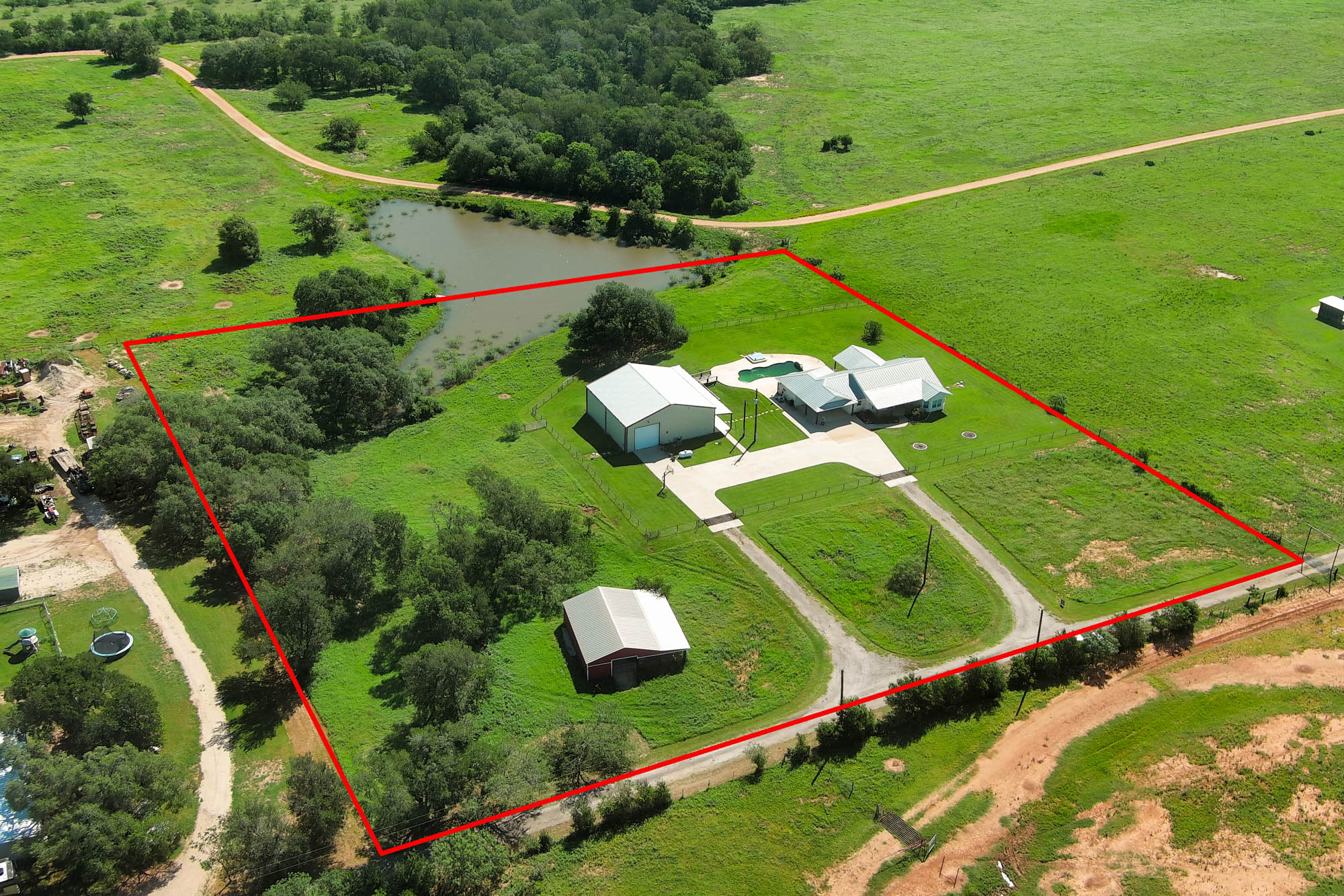 main property photo 37
