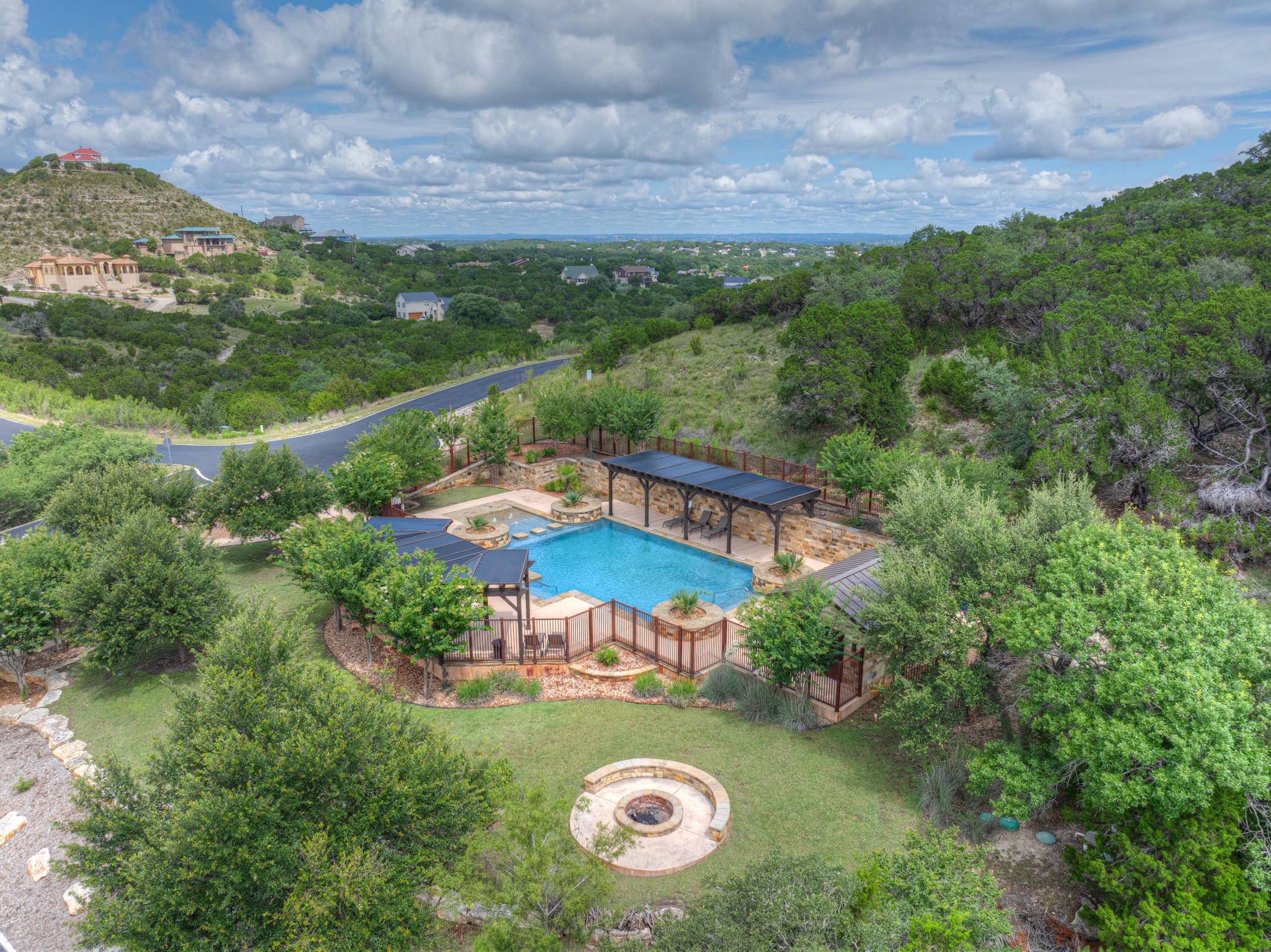 main property photo 13