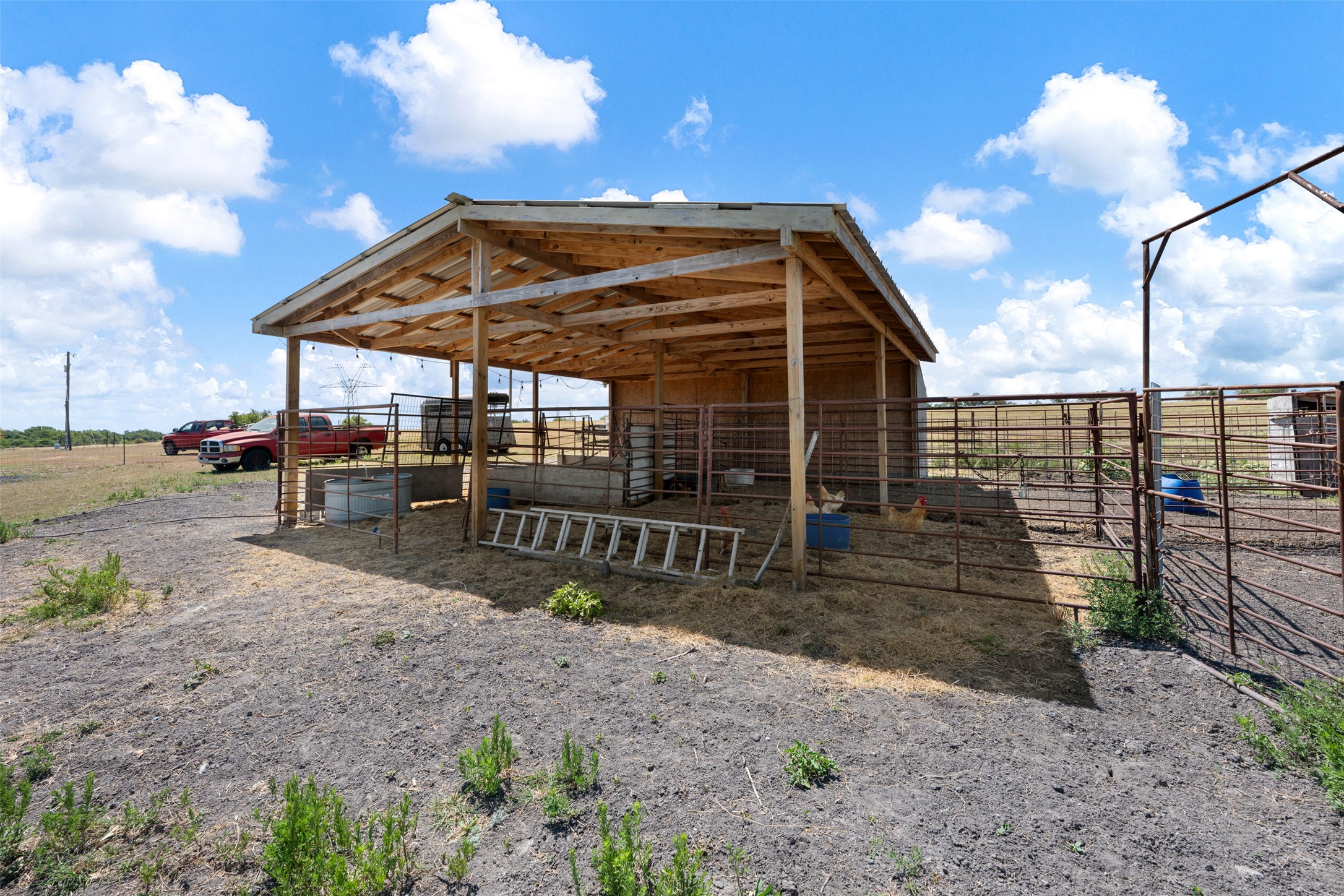 main property photo 33