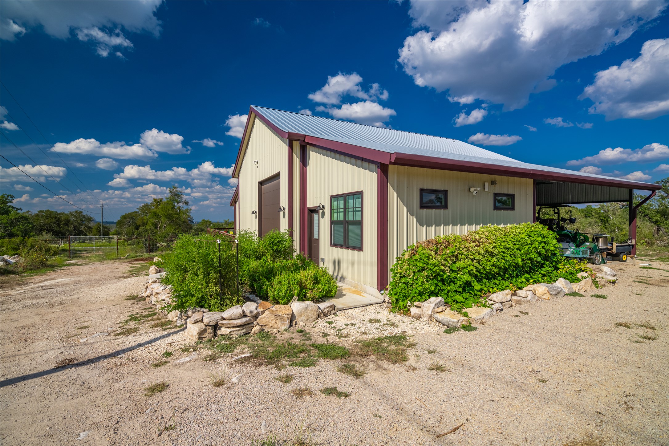 main property photo 21