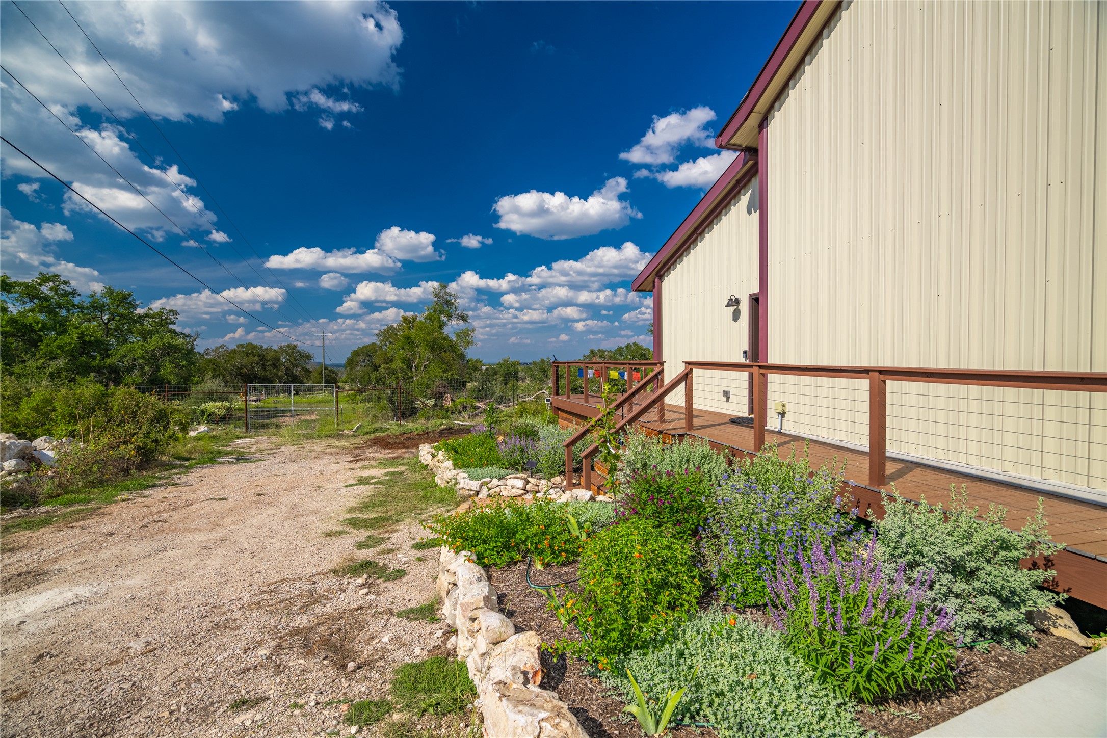 main property photo 22