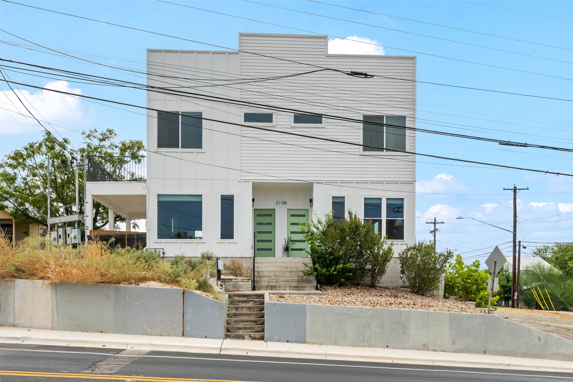 main property photo 44
