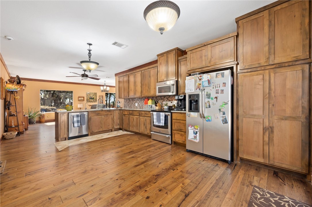 main property photo 4