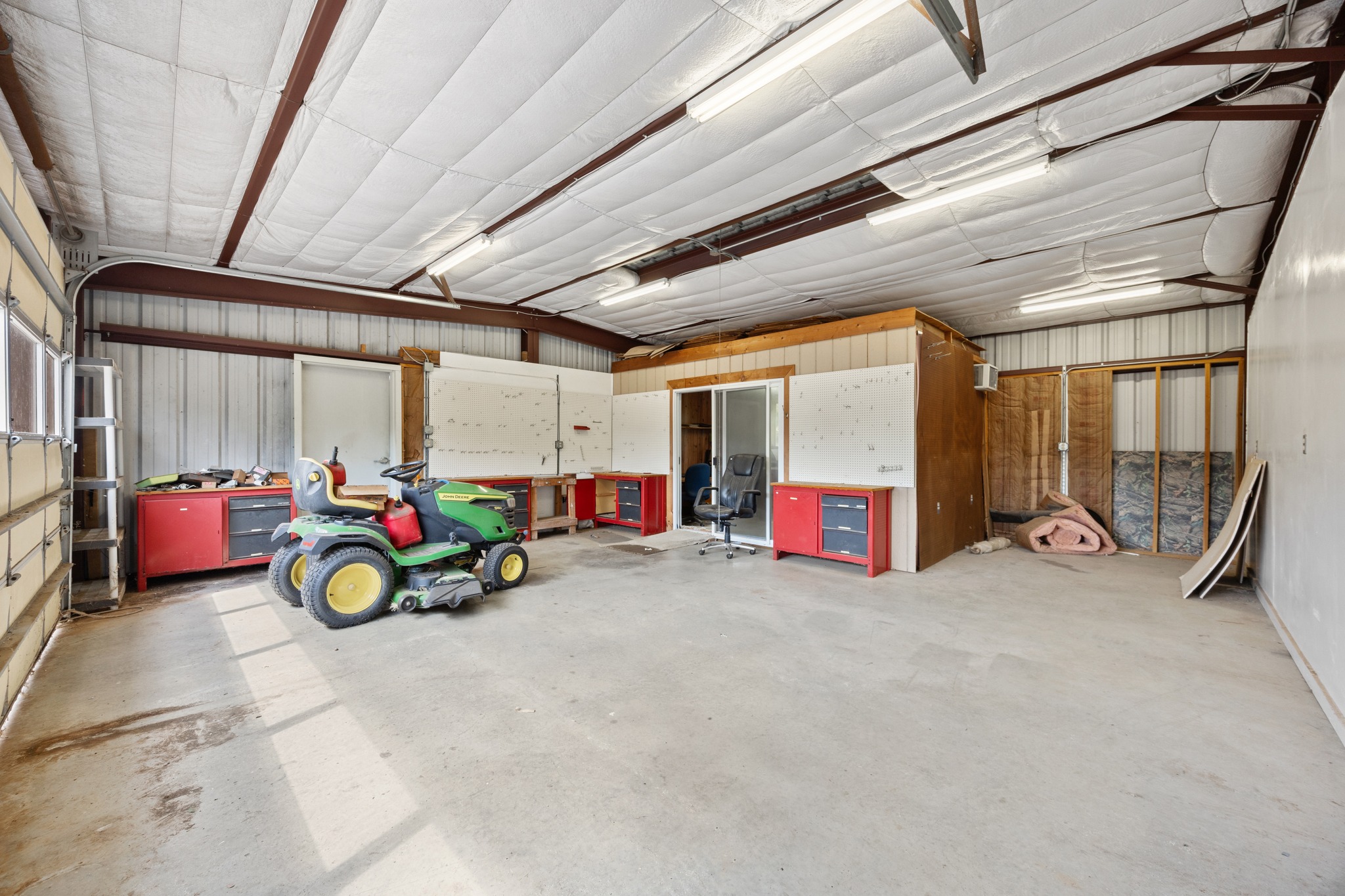 main property photo 20