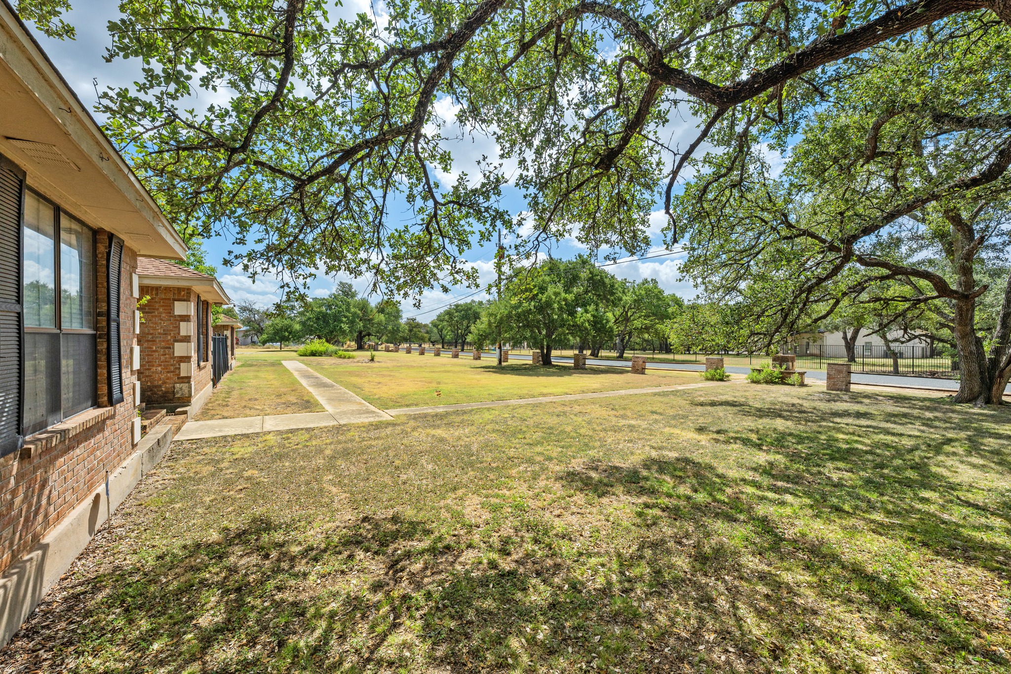 main property photo 23