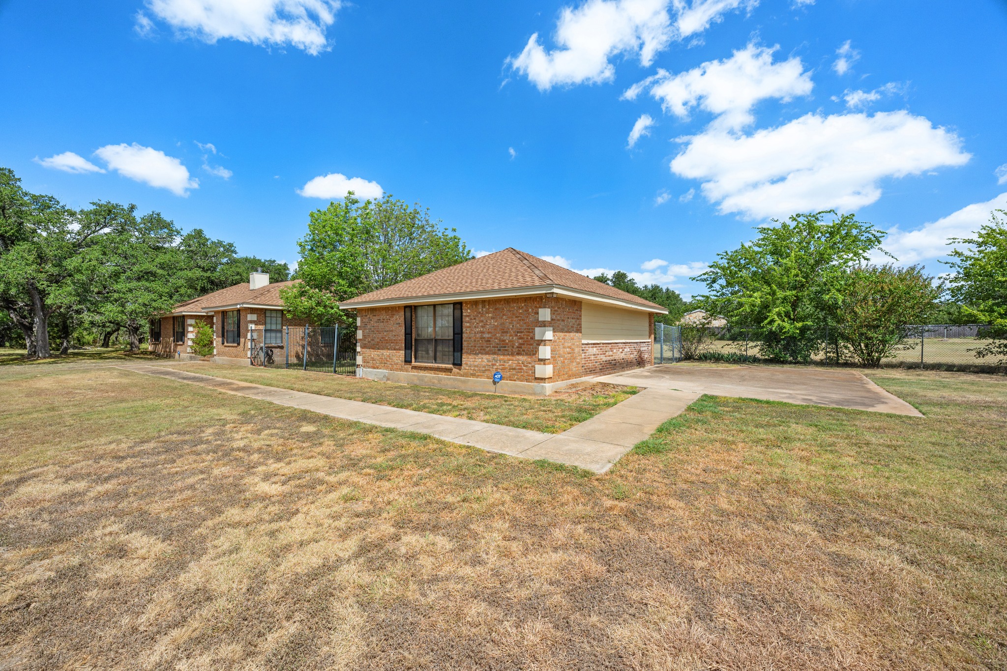 main property photo 24
