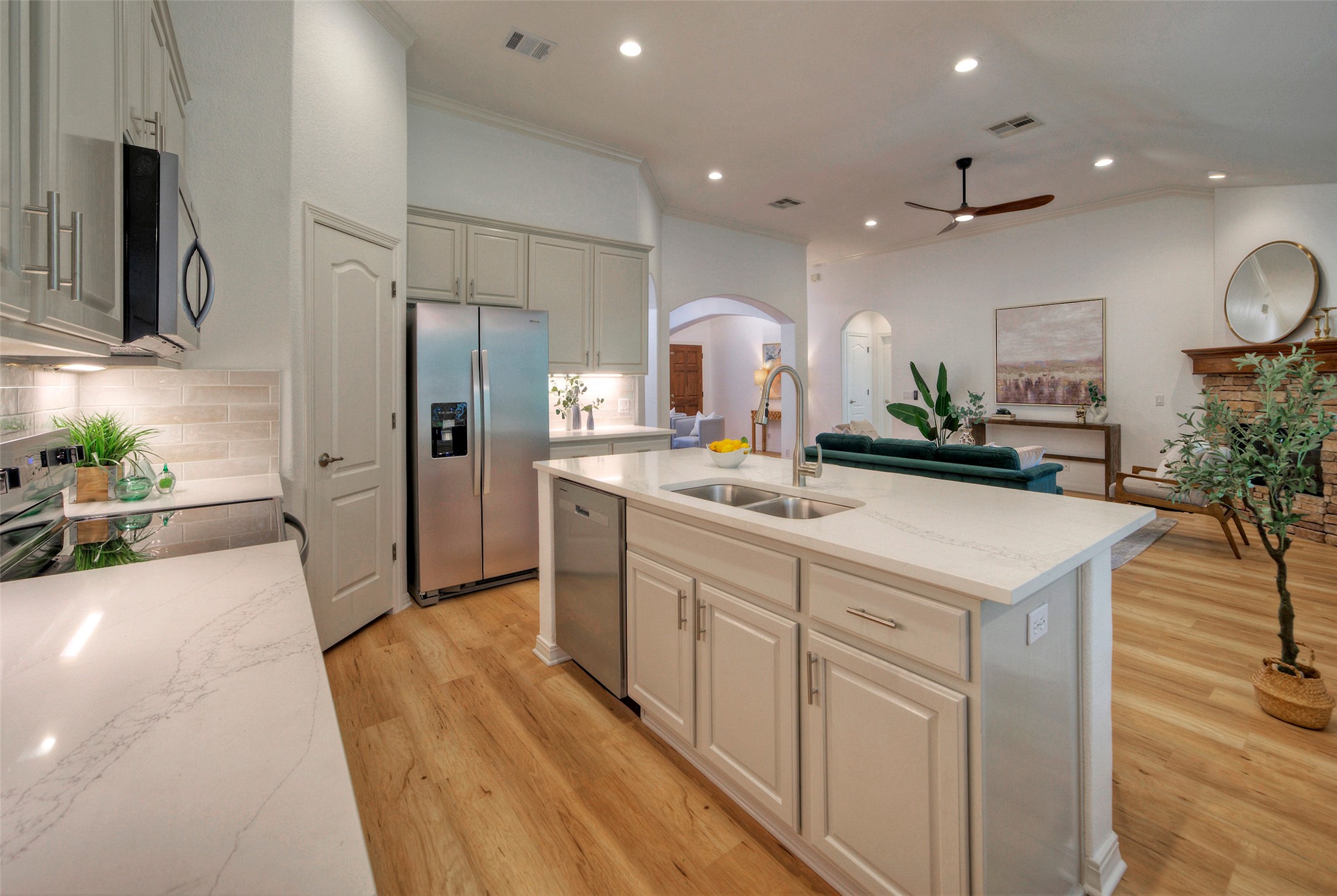 main property photo 17