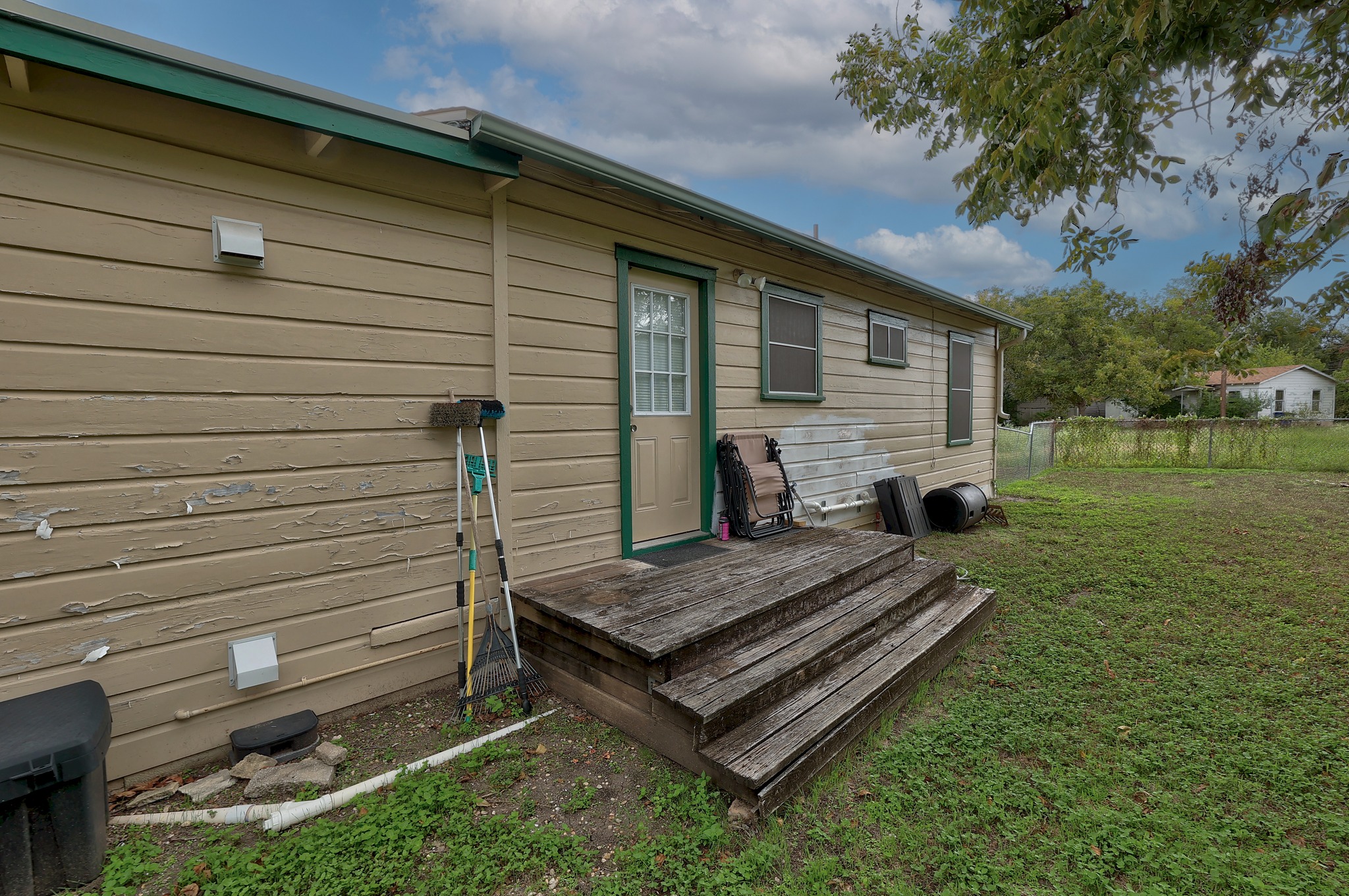main property photo 12
