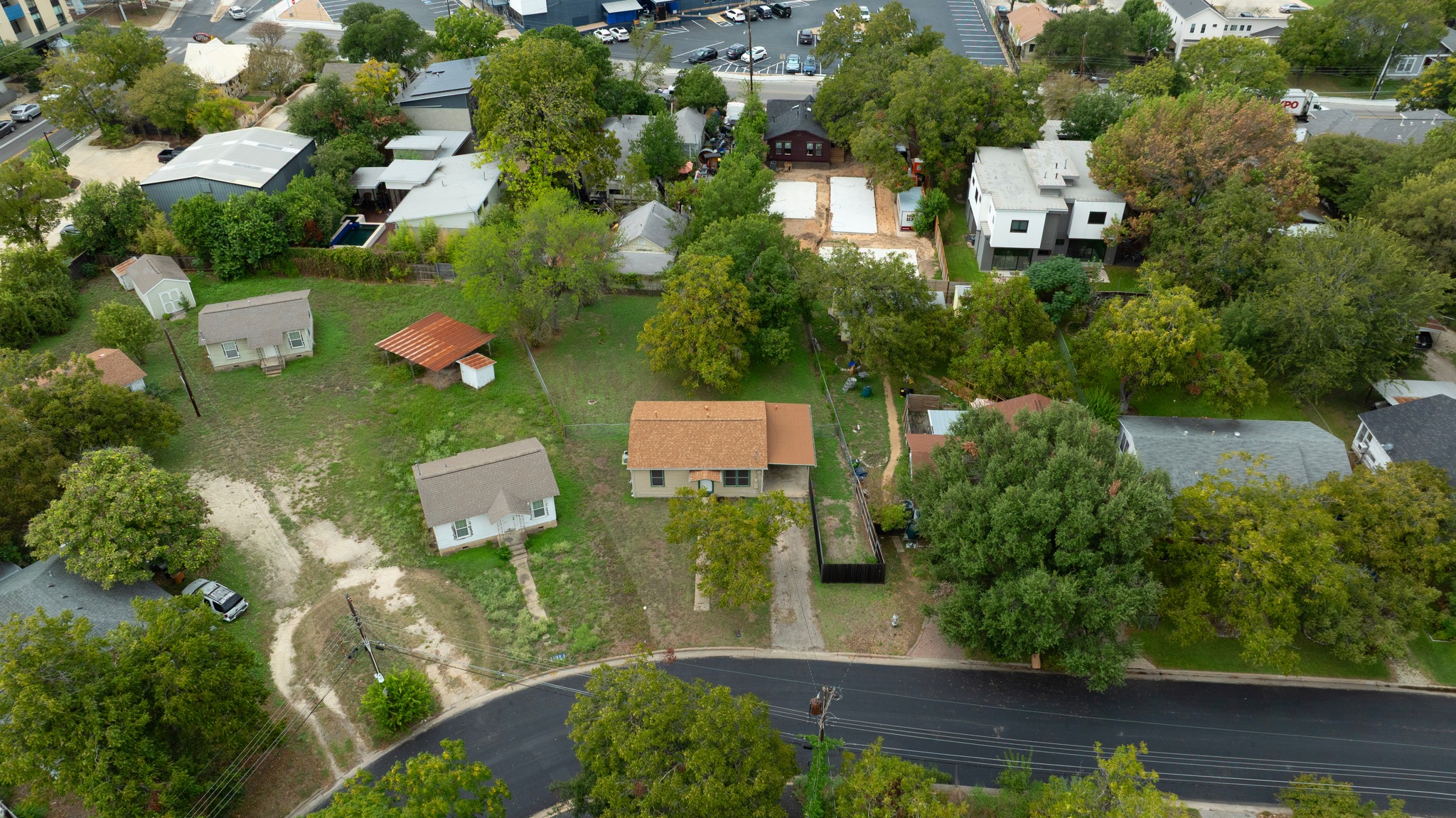 main property photo 13