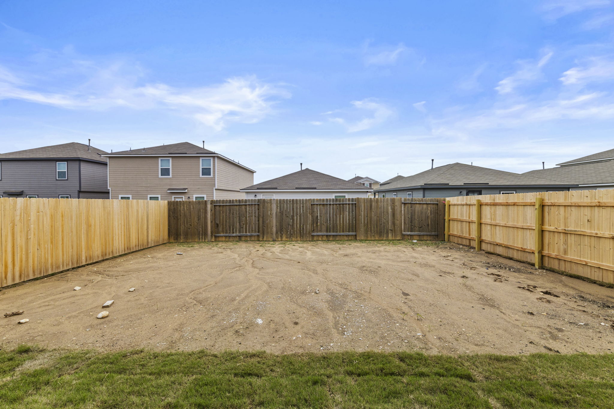 main property photo 20