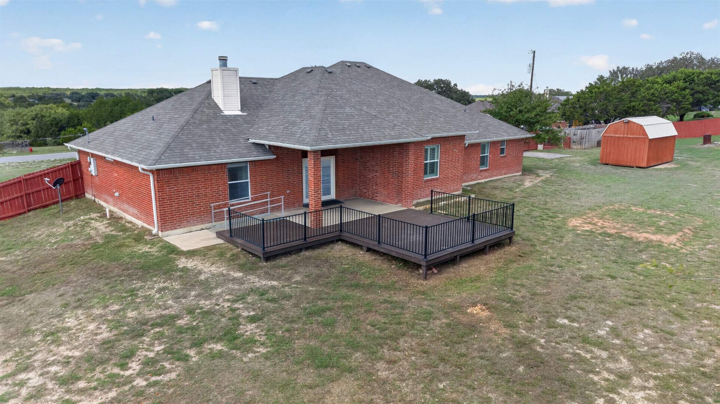 main property photo 41