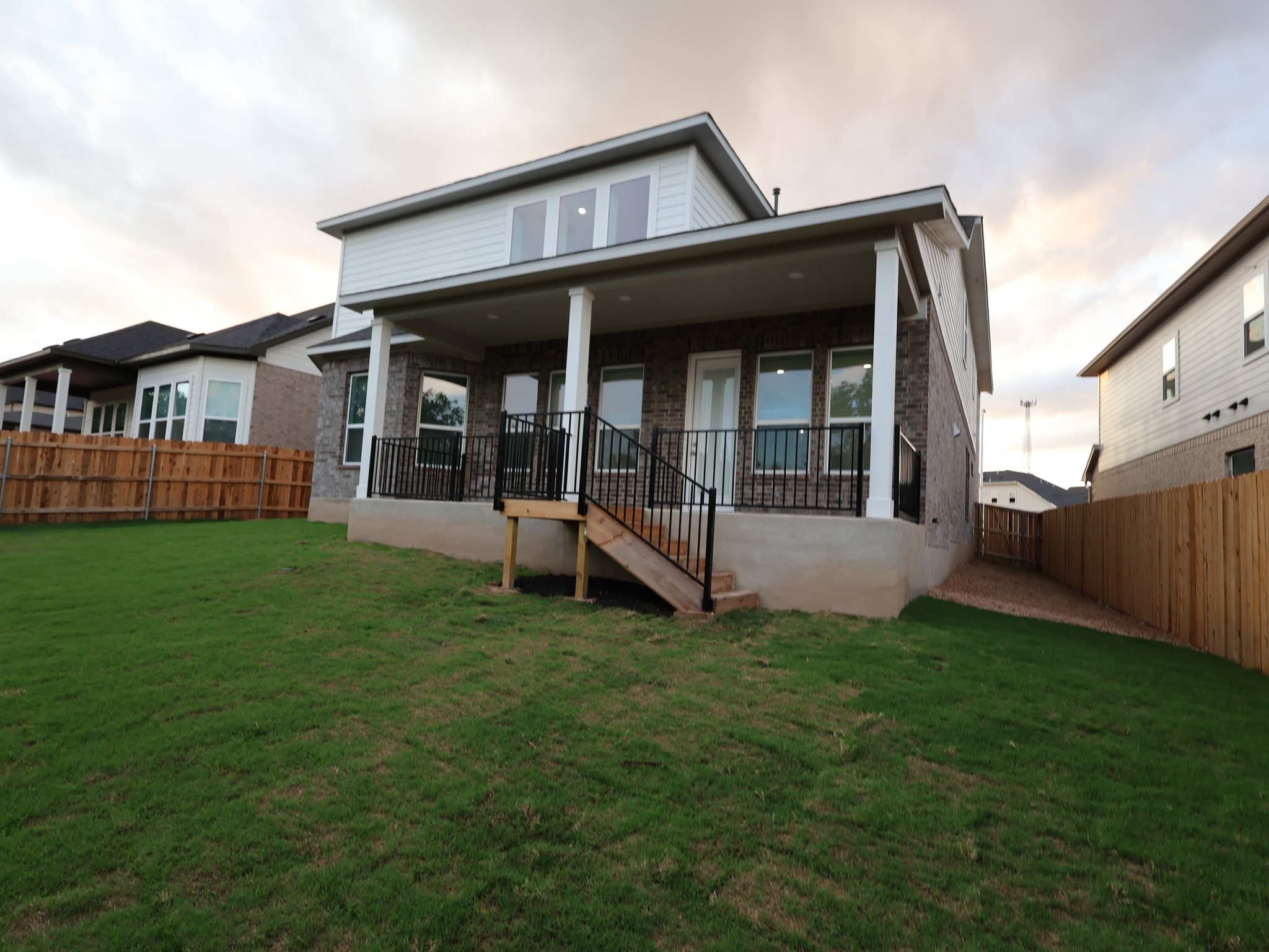 main property photo 23