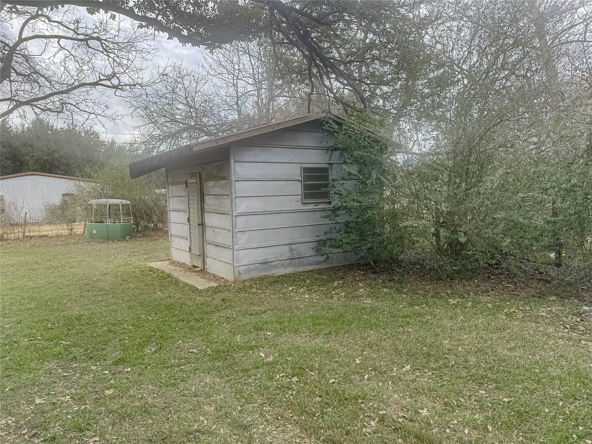 main property photo 13
