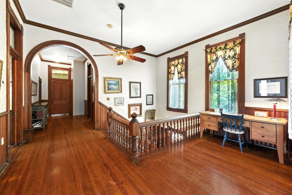 main property photo 17