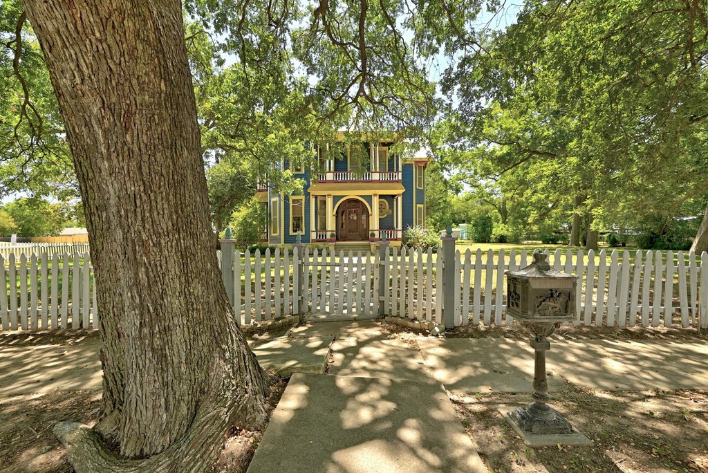 main property photo 33
