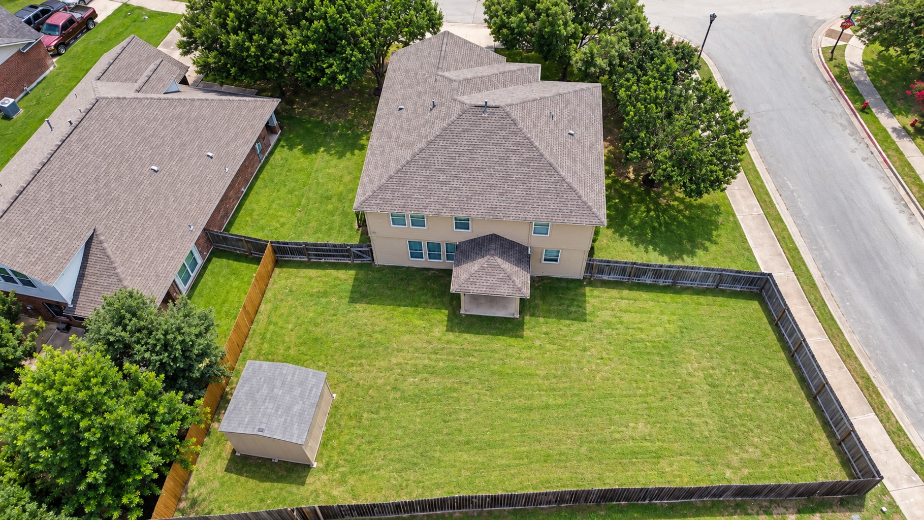 main property photo 31