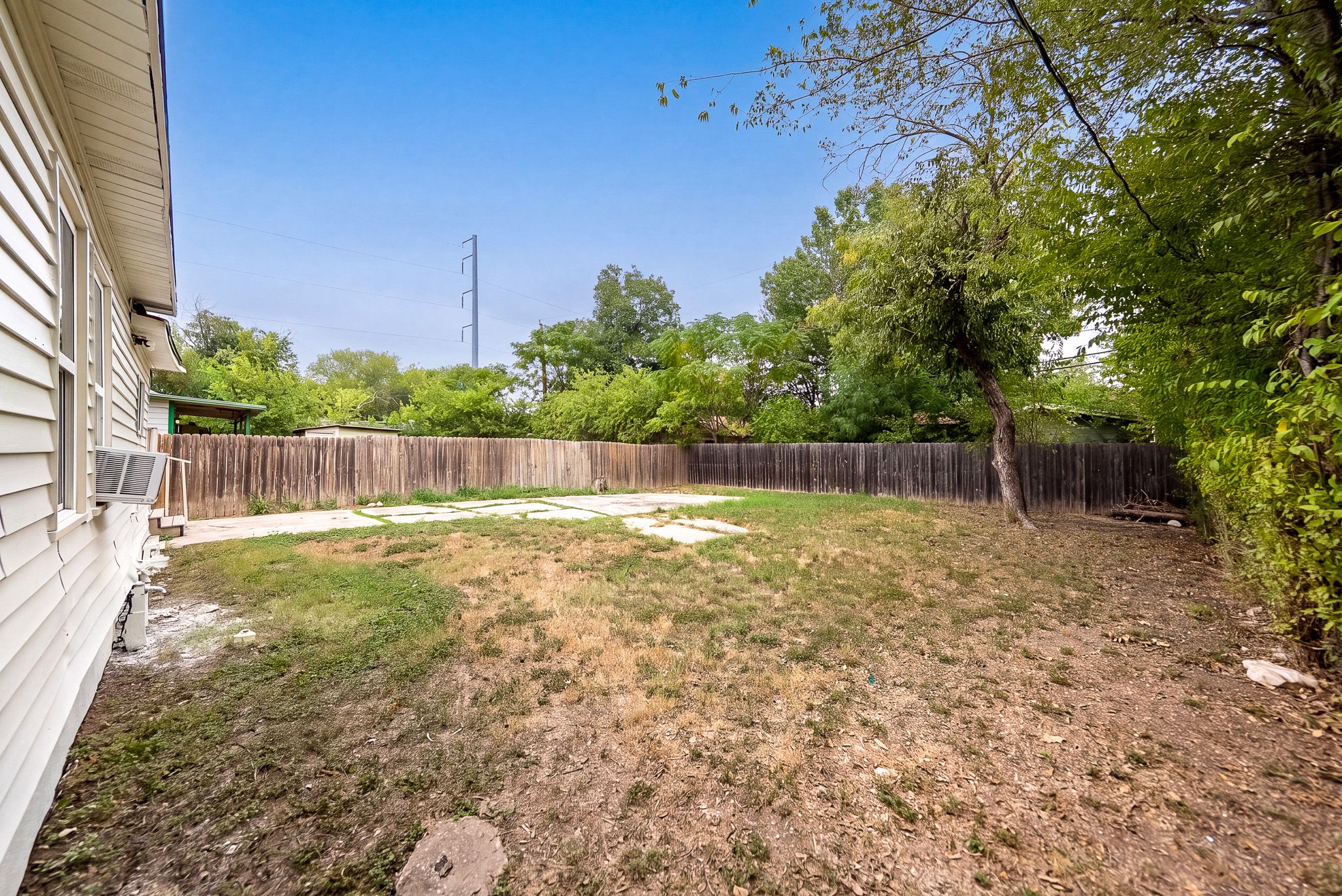 main property photo 31