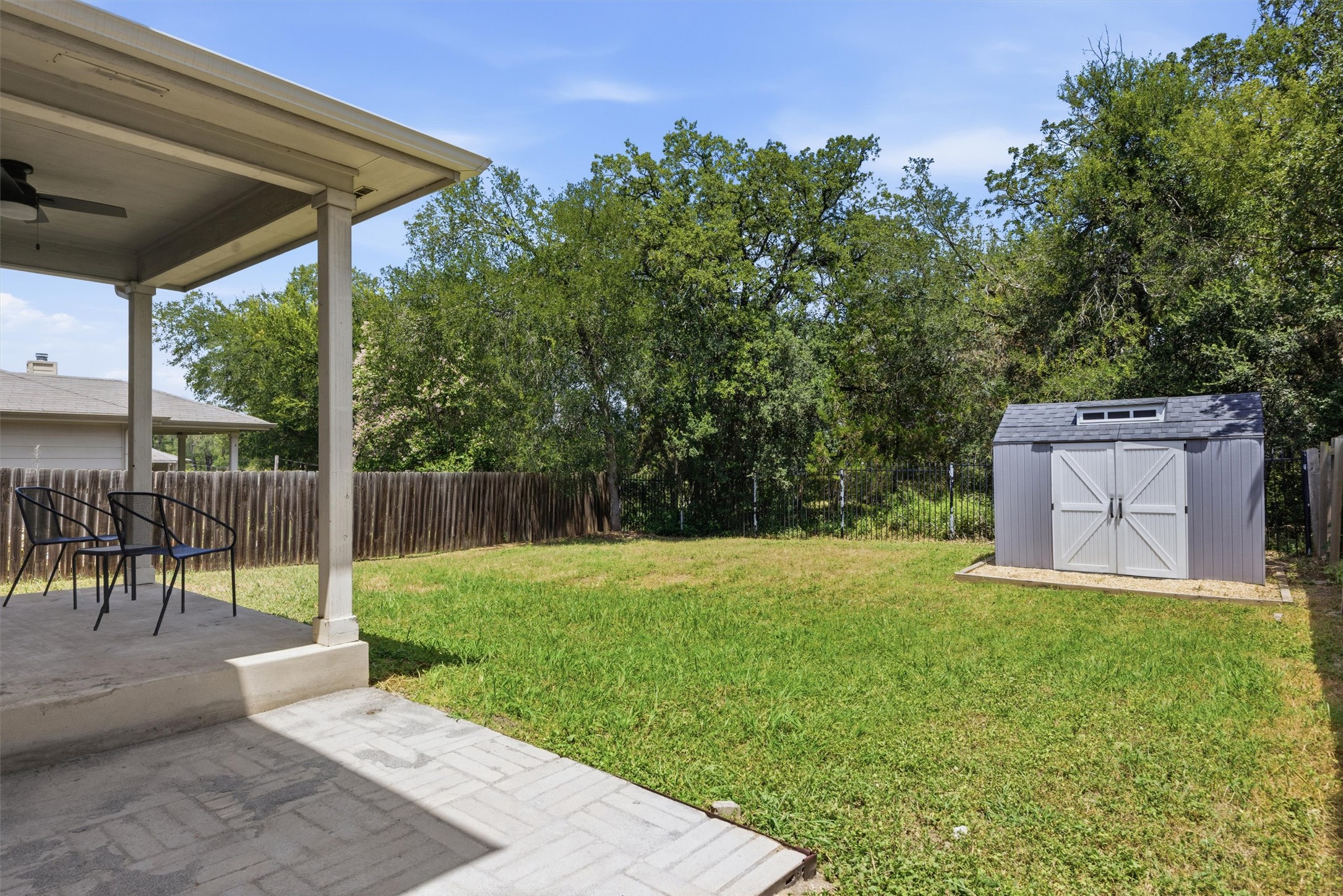 main property photo 19