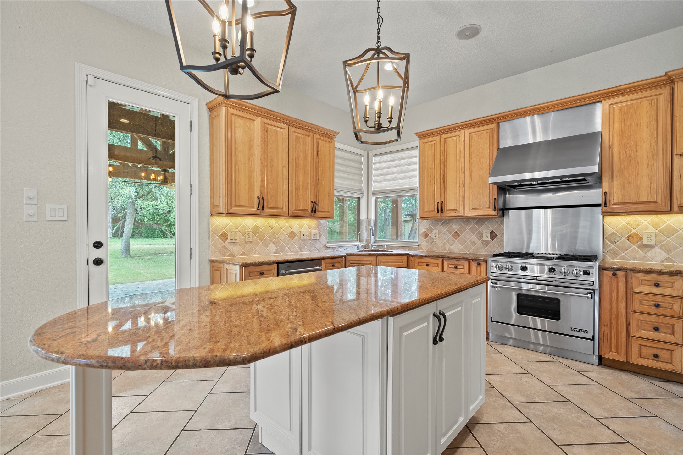 main property photo 19